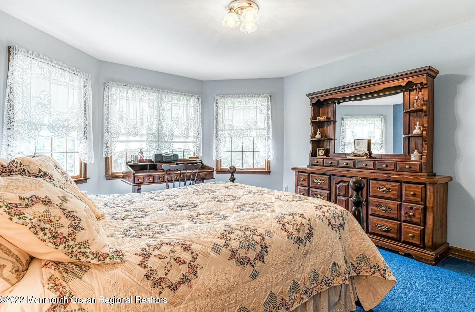 1982 Leonard Dr, Toms River NJ  08755-1501 exterior