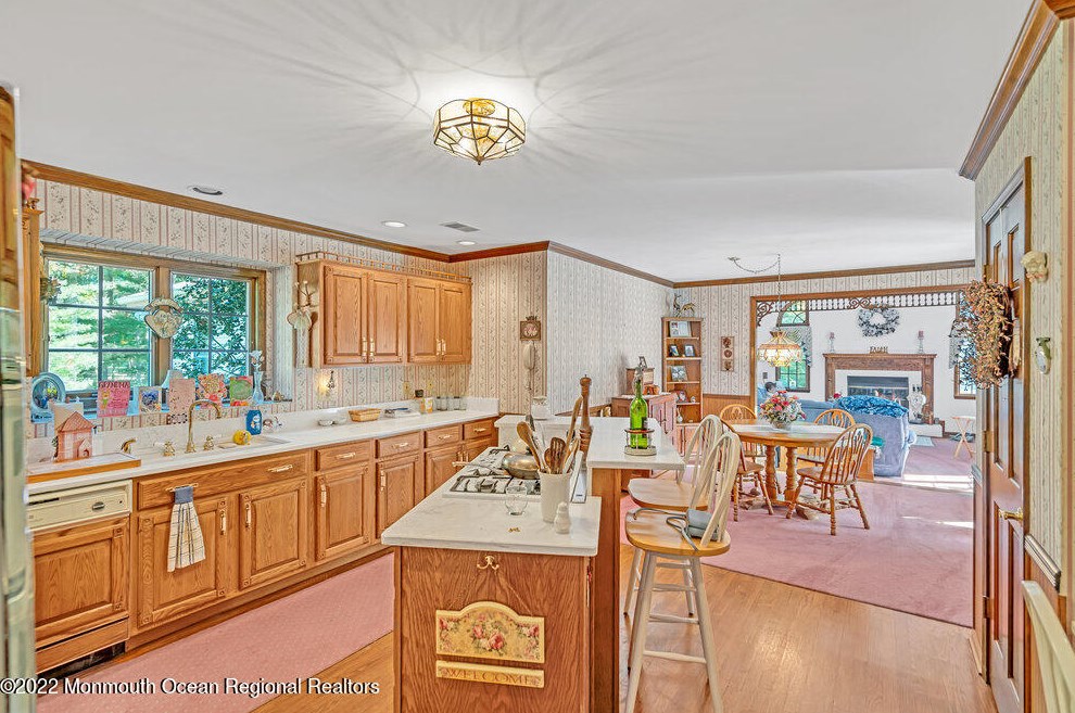 1982 Leonard Dr, Toms River NJ  08755-1501 exterior