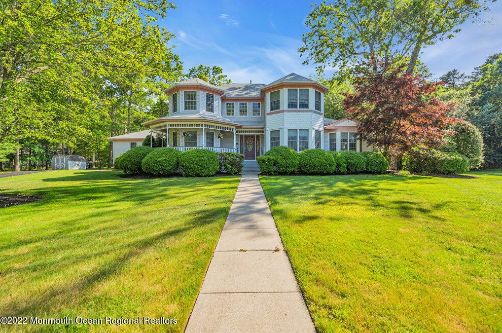 1982 Leonard Dr, Toms River NJ  08755-1501 exterior