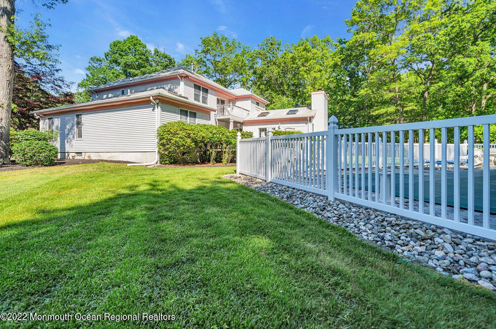 1982 Leonard Dr, Toms River NJ  08755-1501 exterior