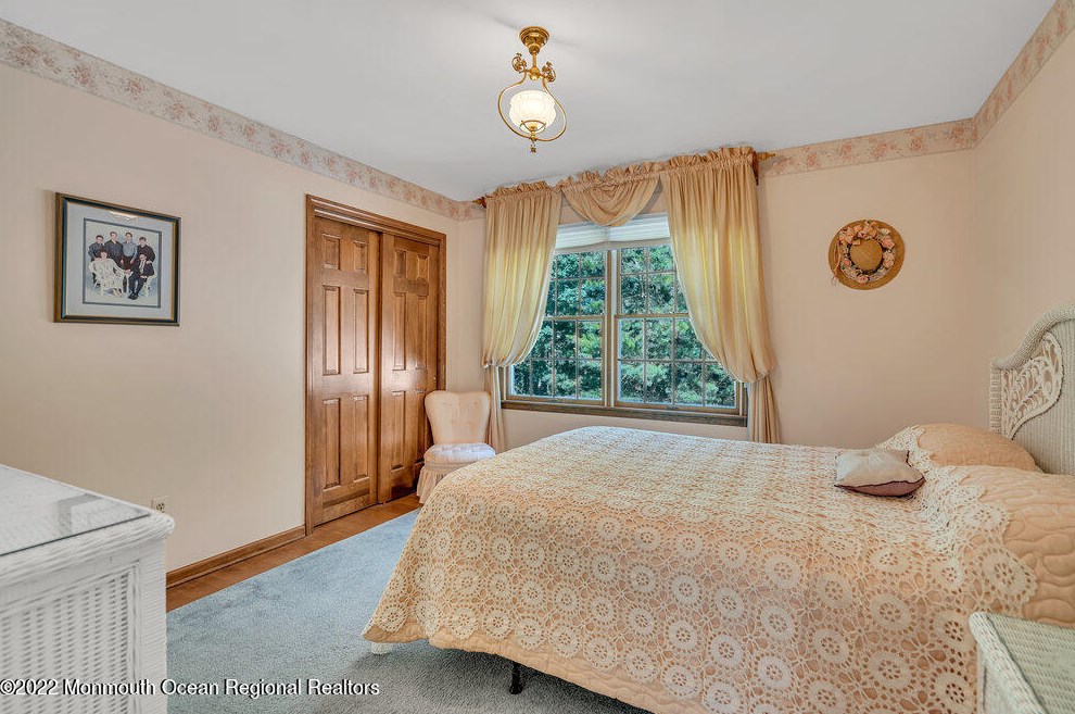 1982 Leonard Dr, Toms River NJ  08755-1501 exterior