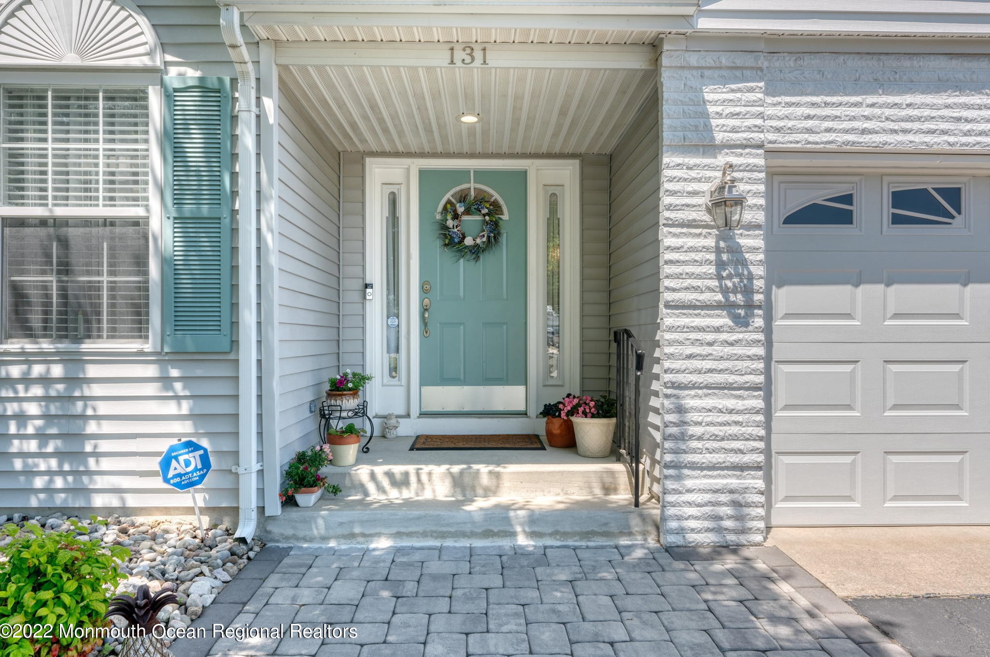 131 Chesterfield Ln, Toms River, NJ 08757-6467