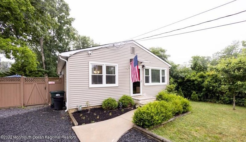 141 3rd St, Wall Township, NJ 07731-8512