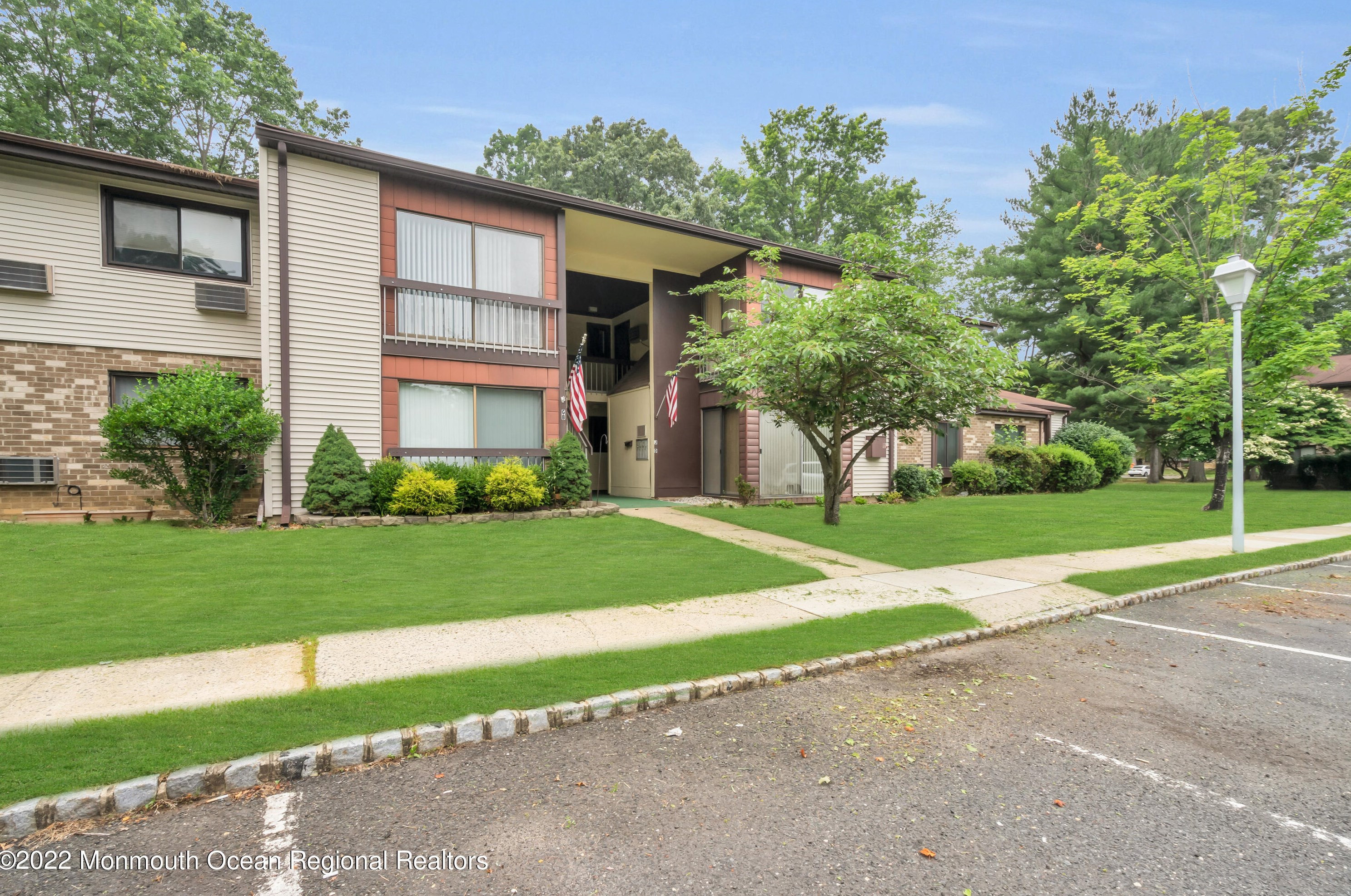 155 Cross Slope Ct, Millstone Township, NJ 07726-5412