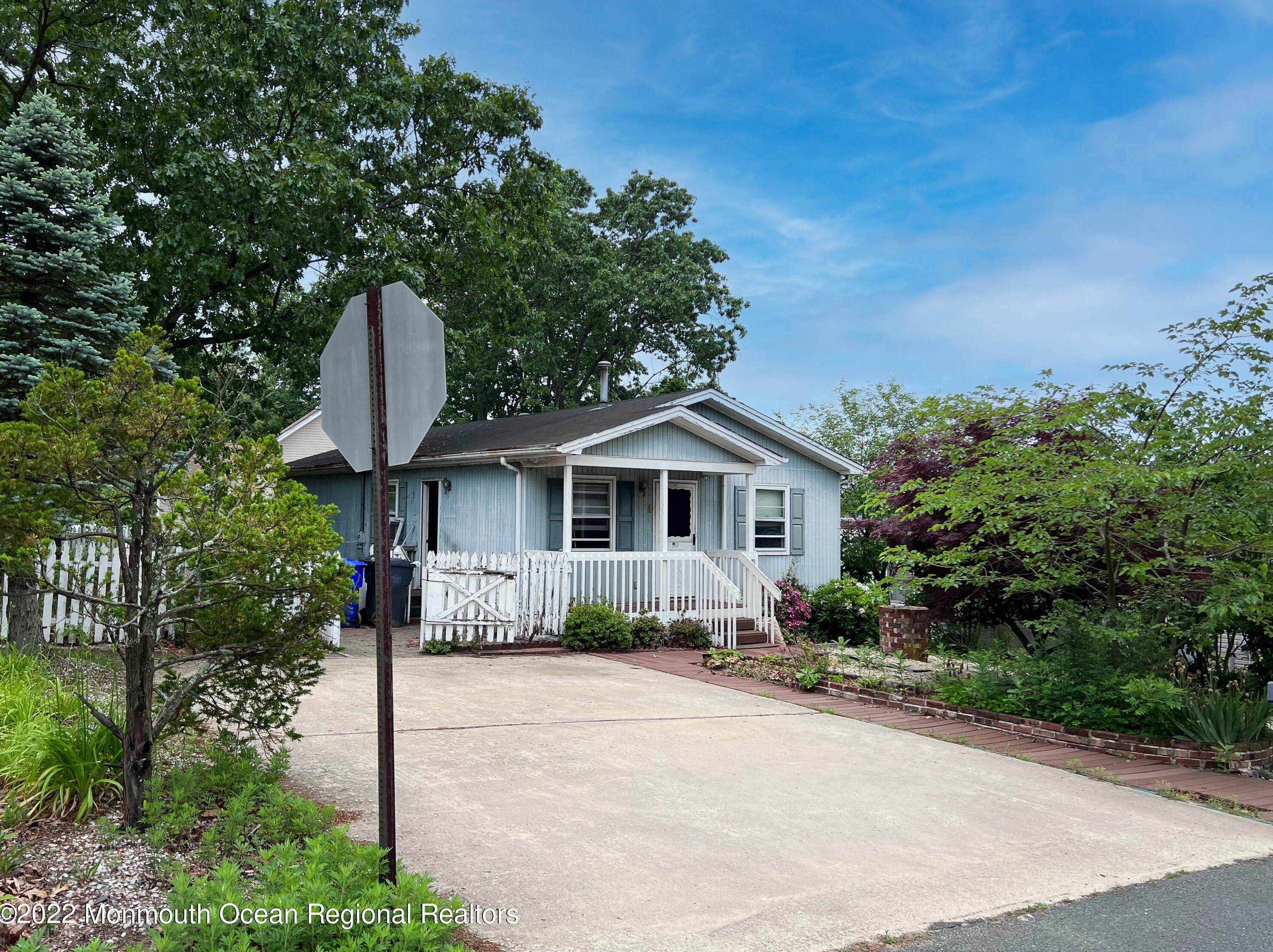 528 Magnolia Ave, Bricktown, NJ 08723