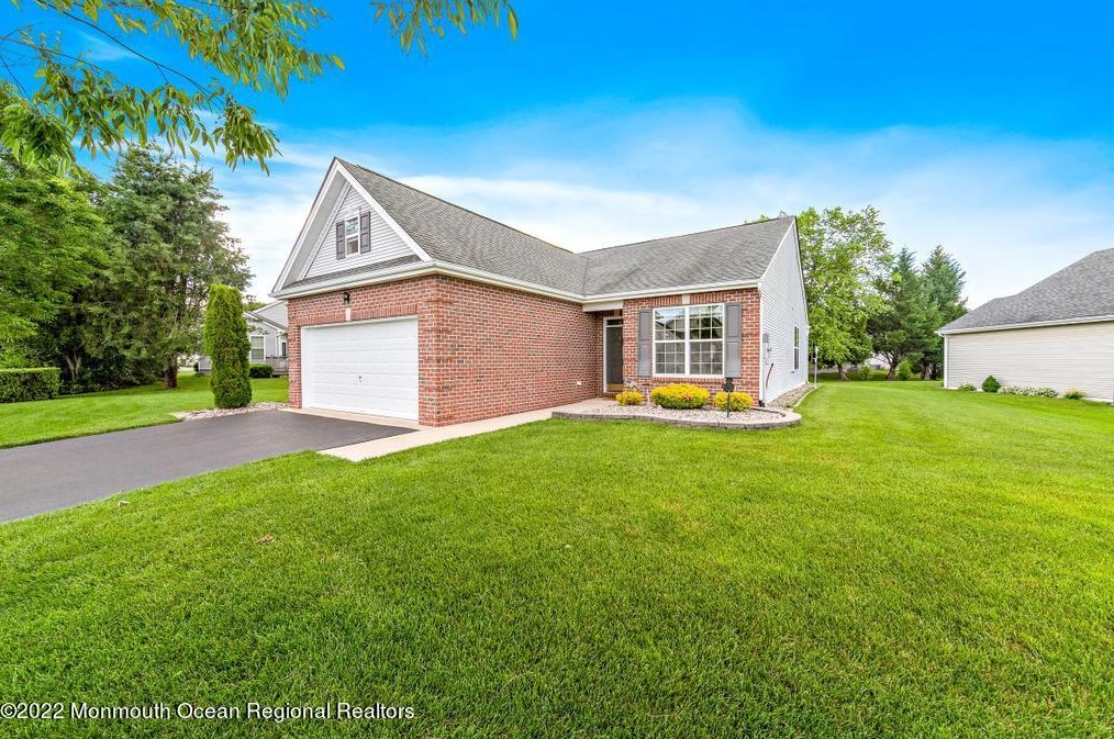 3 Wooten Ct, Jackson Twp, NJ 08527