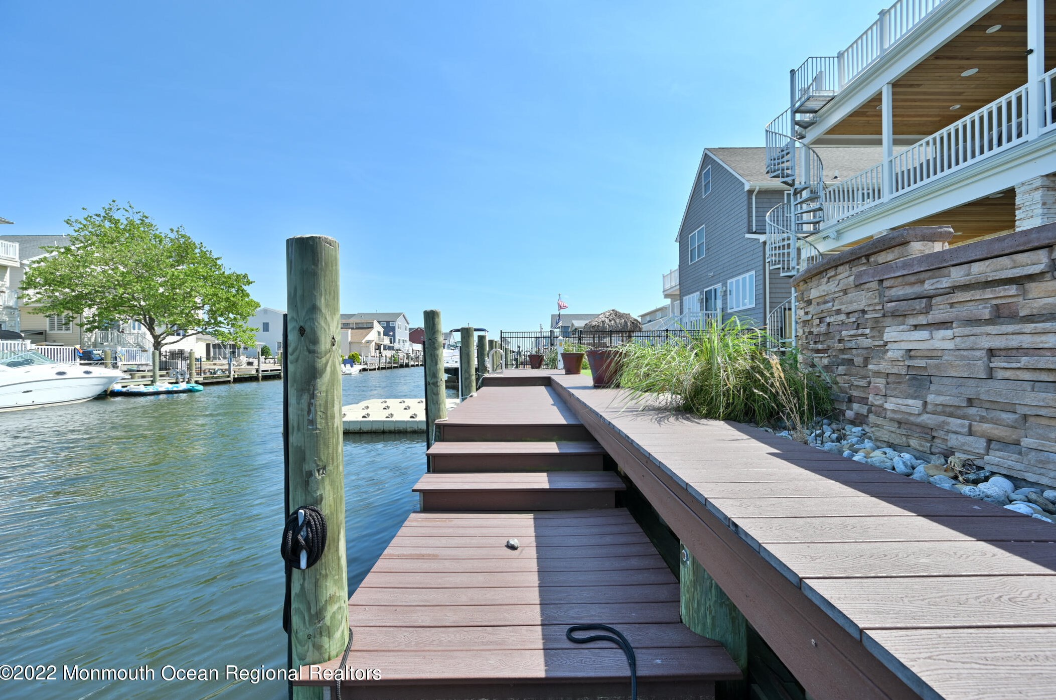 29 Neptune Rd, Toms River NJ  08753-2030 exterior