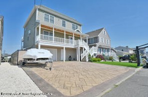 29 Neptune Rd, Toms River NJ  08753-2030 exterior