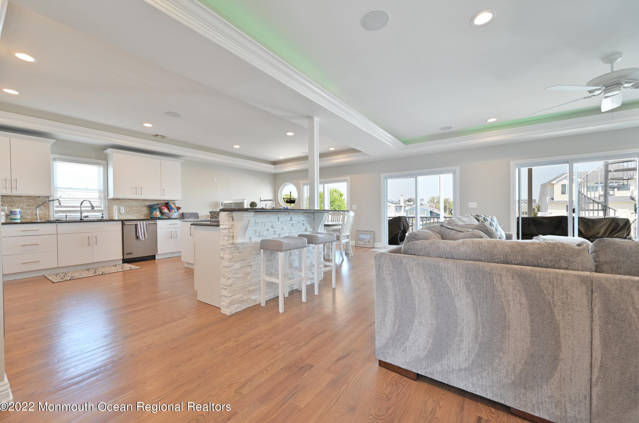 29 Neptune Rd, Toms River NJ  08753-2030 exterior