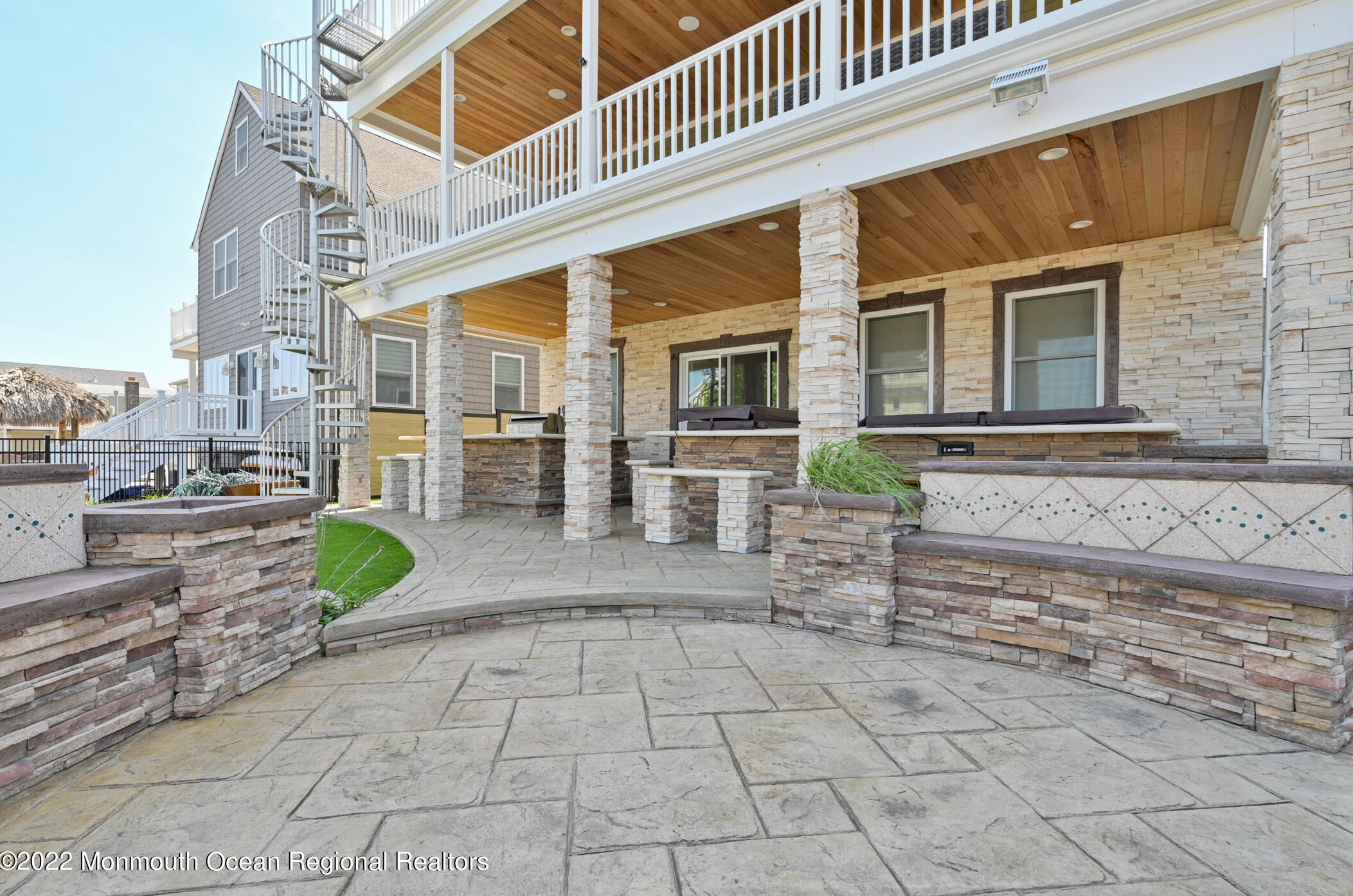 29 Neptune Rd, Toms River NJ  08753-2030 exterior