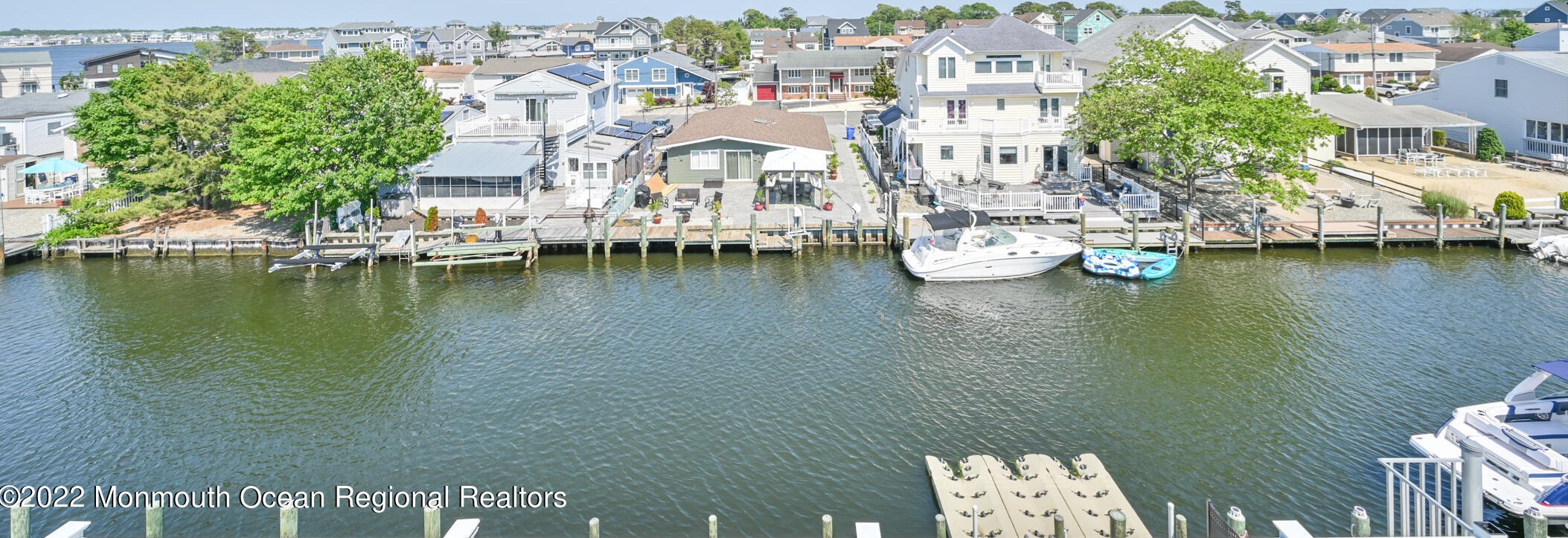 29 Neptune Rd, Toms River NJ  08753-2030 exterior