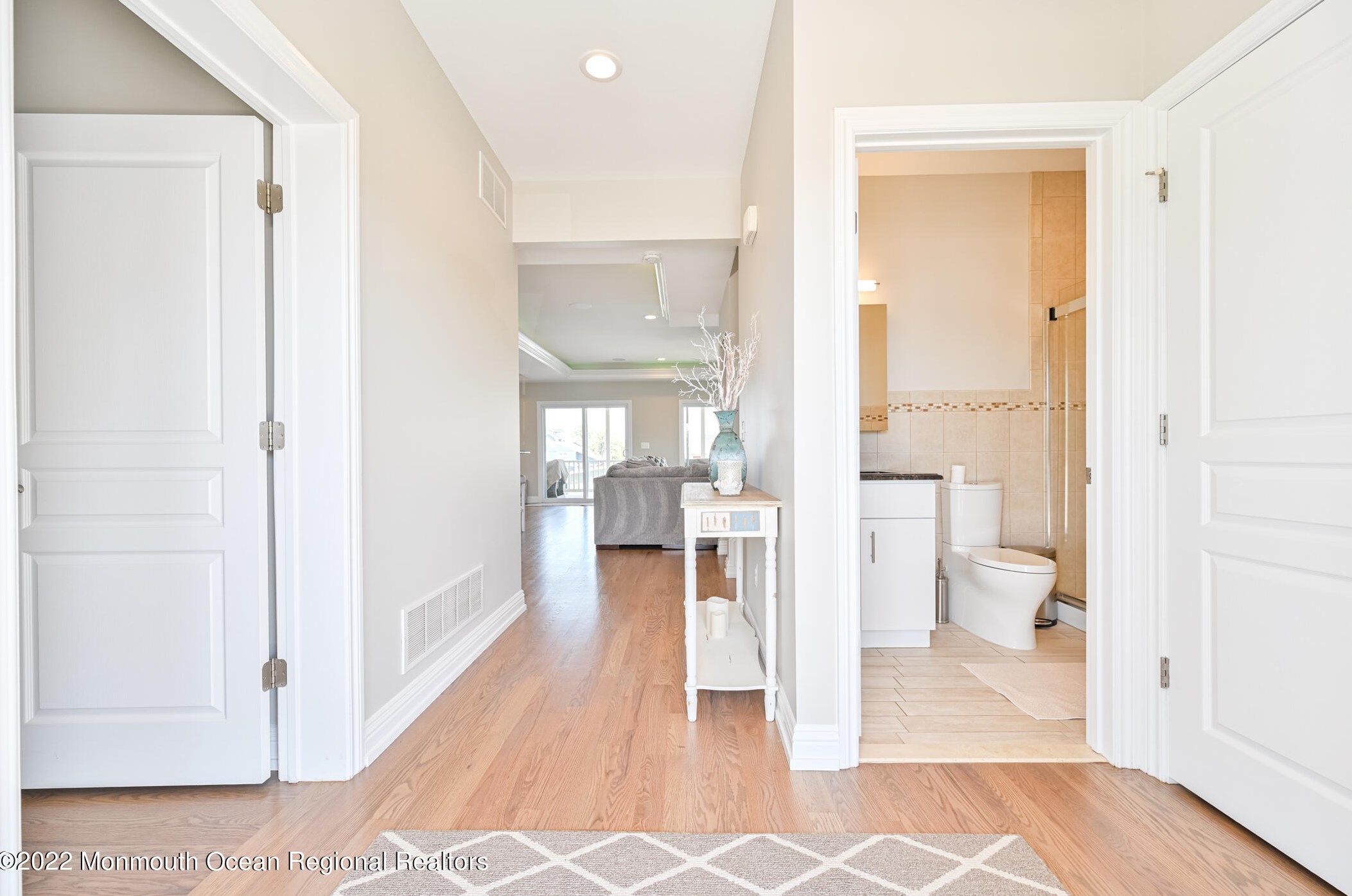 29 Neptune Rd, Toms River NJ  08753-2030 exterior