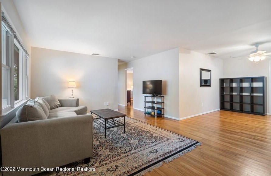 716 Springfield Ave, Pine Beach, NJ 08741