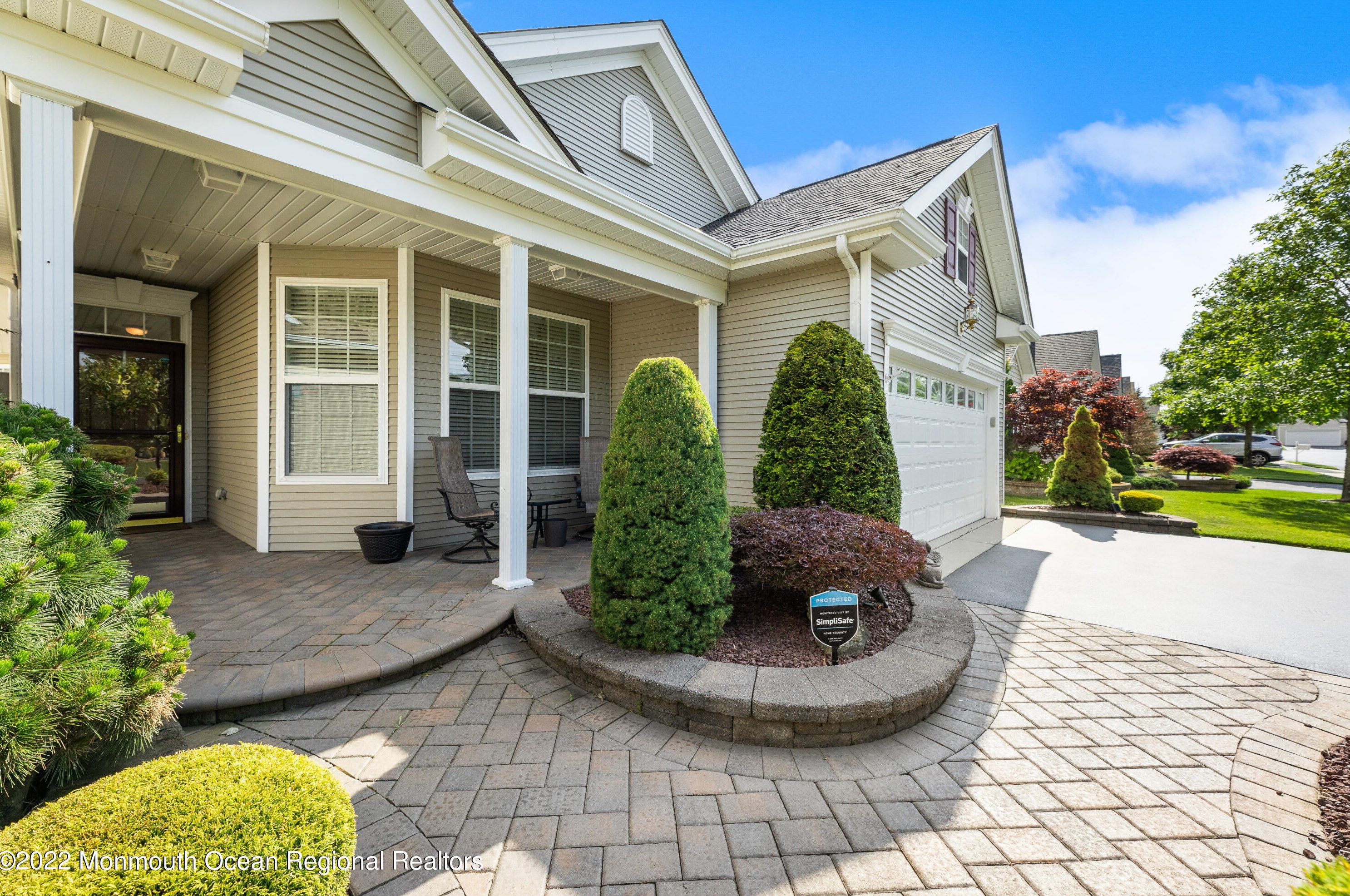 12 Kingston Dr, Jackson Twp, NJ 08527