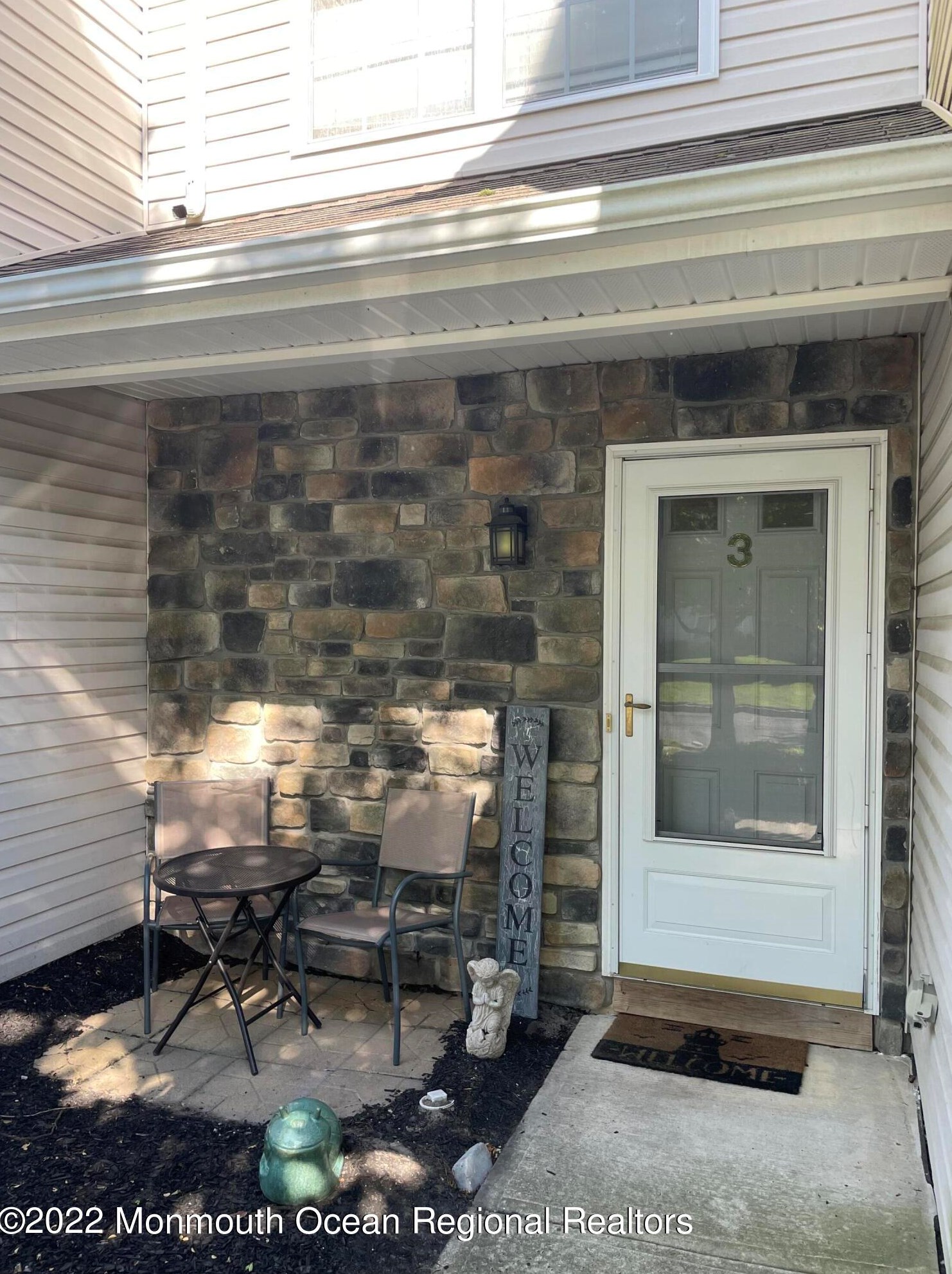 3 Hawthorne Dr, Wall Township, NJ 07753