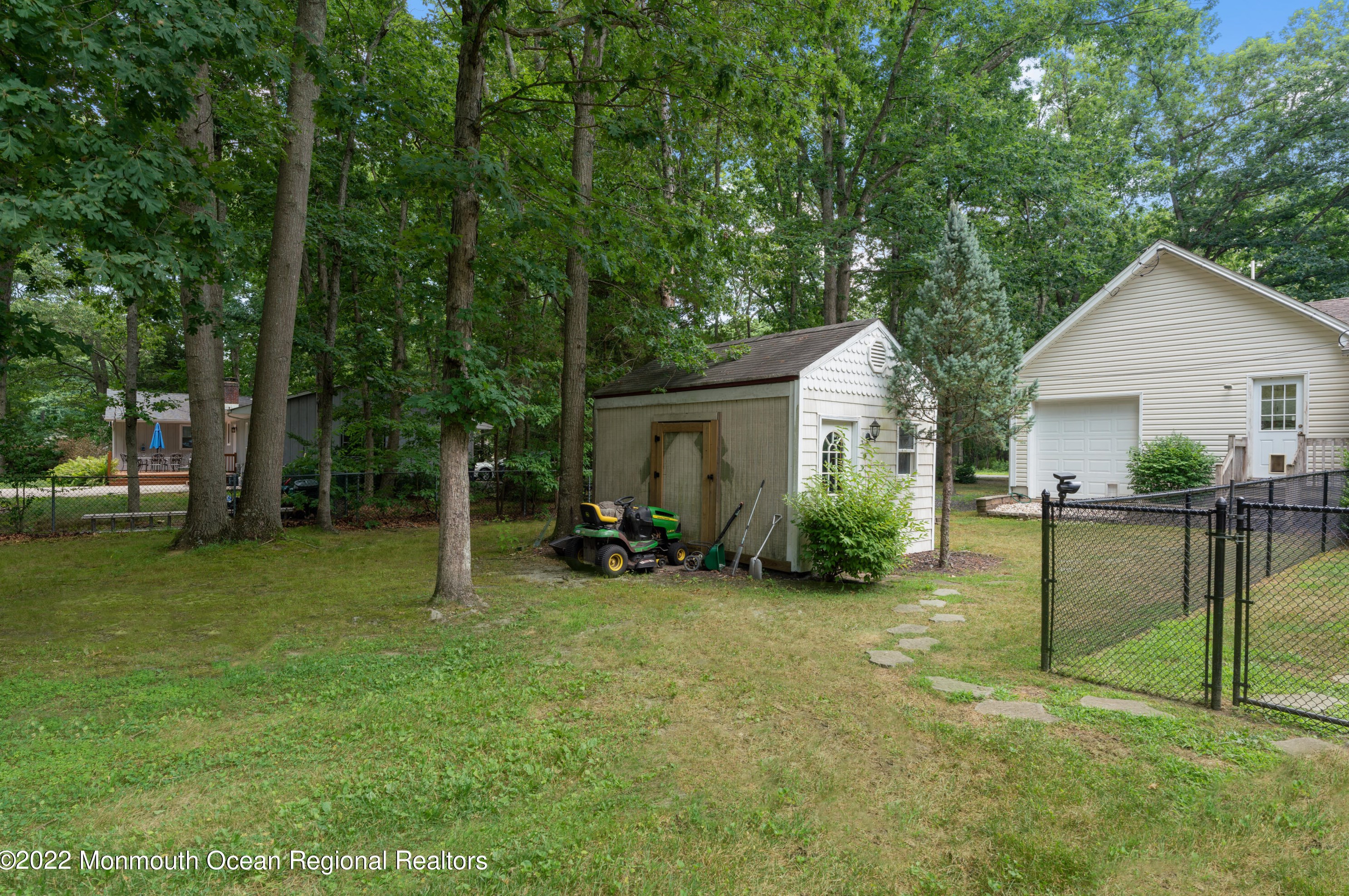 1156 Hickory St, Toms River NJ 08755-1302 exterior