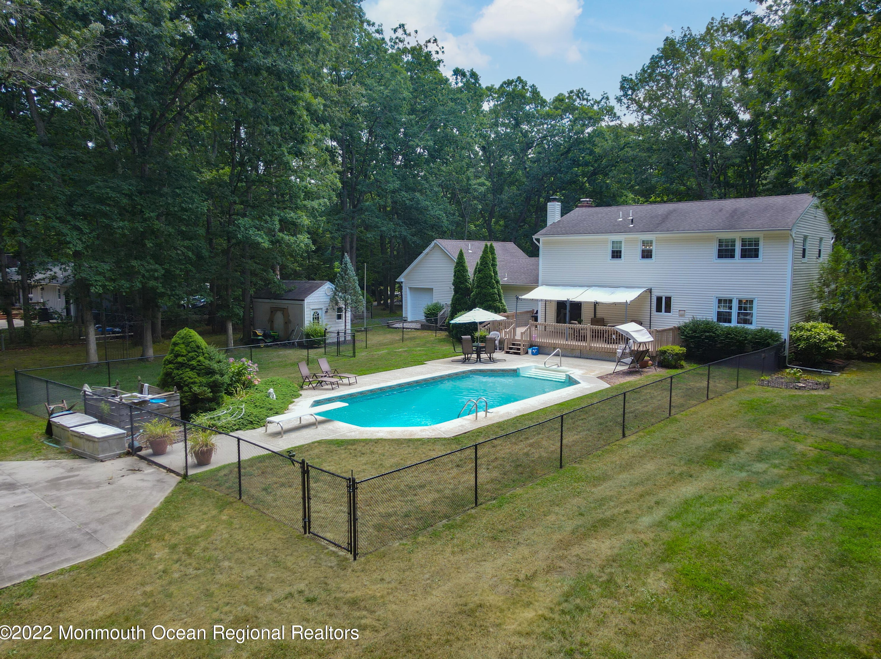 1156 Hickory St, Toms River NJ 08755-1302 exterior