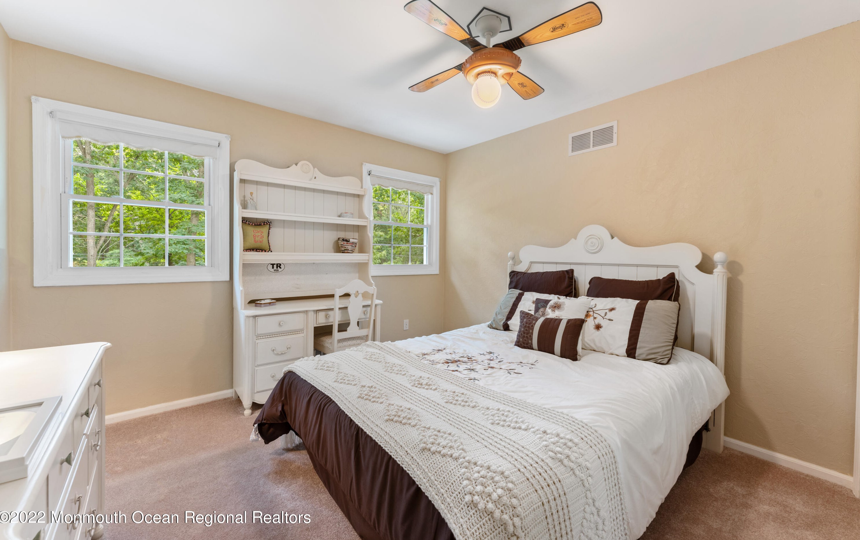 1156 Hickory St, Toms River NJ 08755-1302 exterior