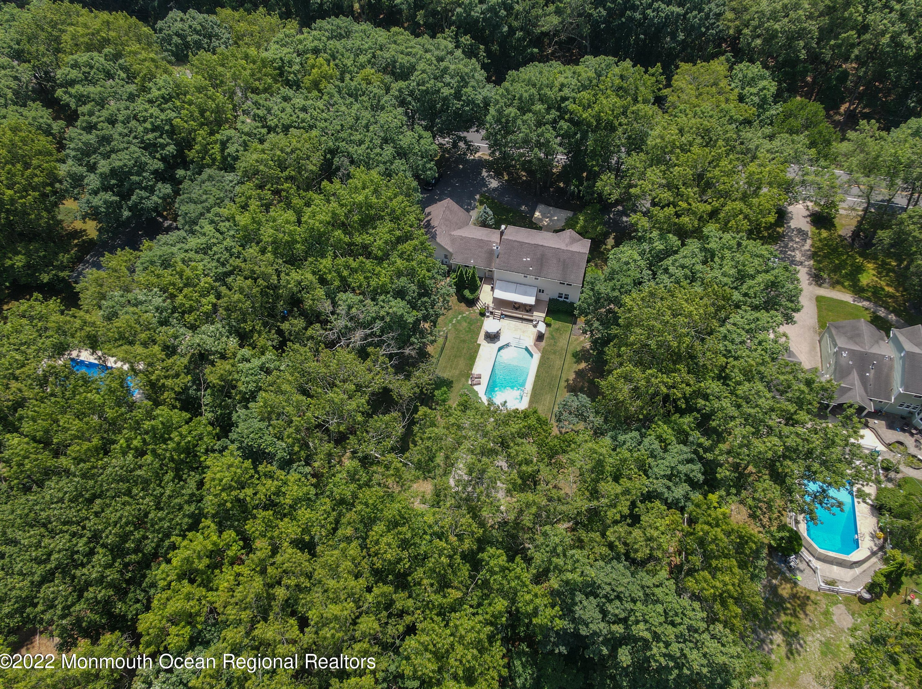 1156 Hickory St, Toms River NJ 08755-1302 exterior