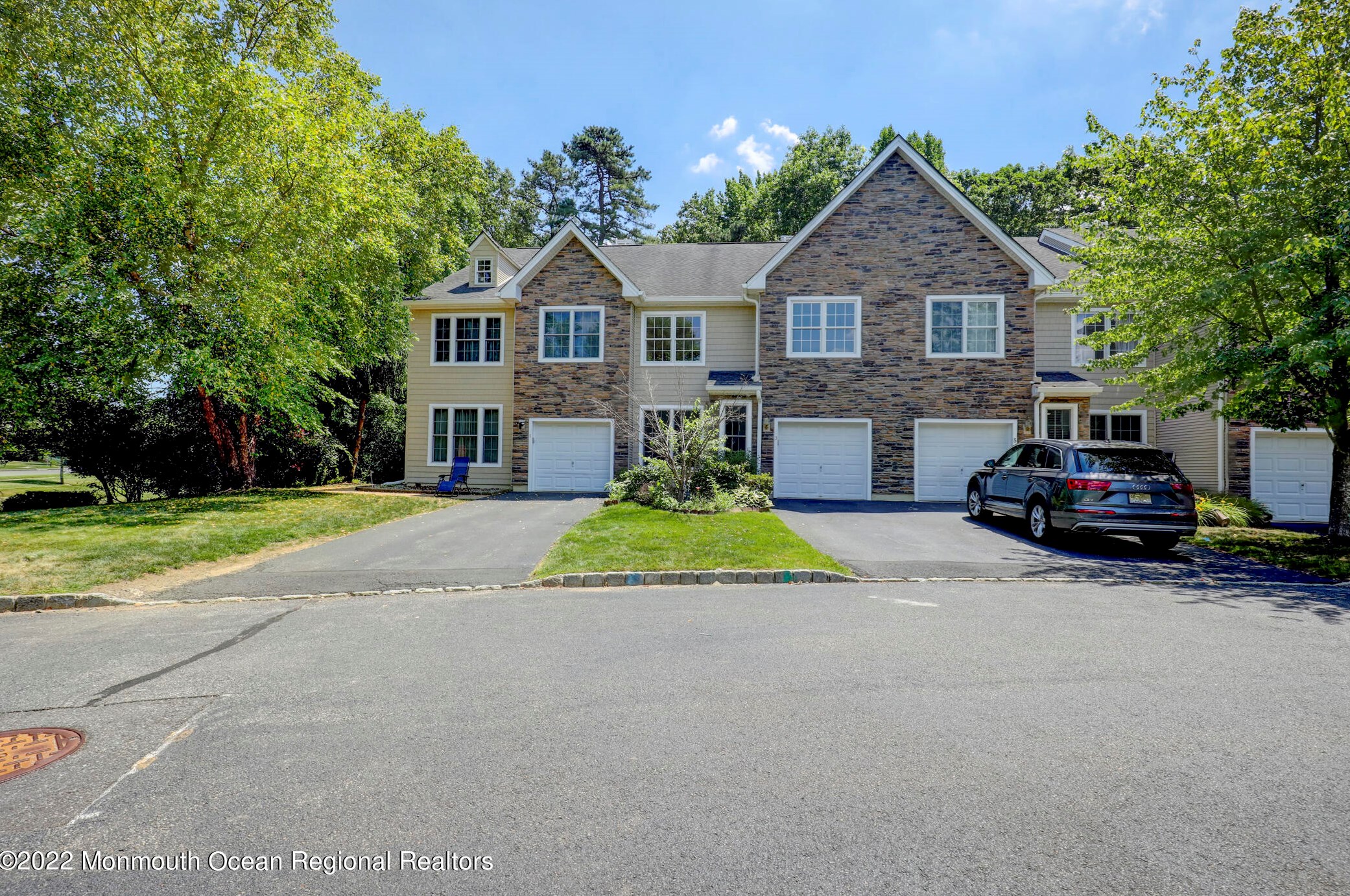 3 Indigo Dr, Old Bridge, NJ 08857