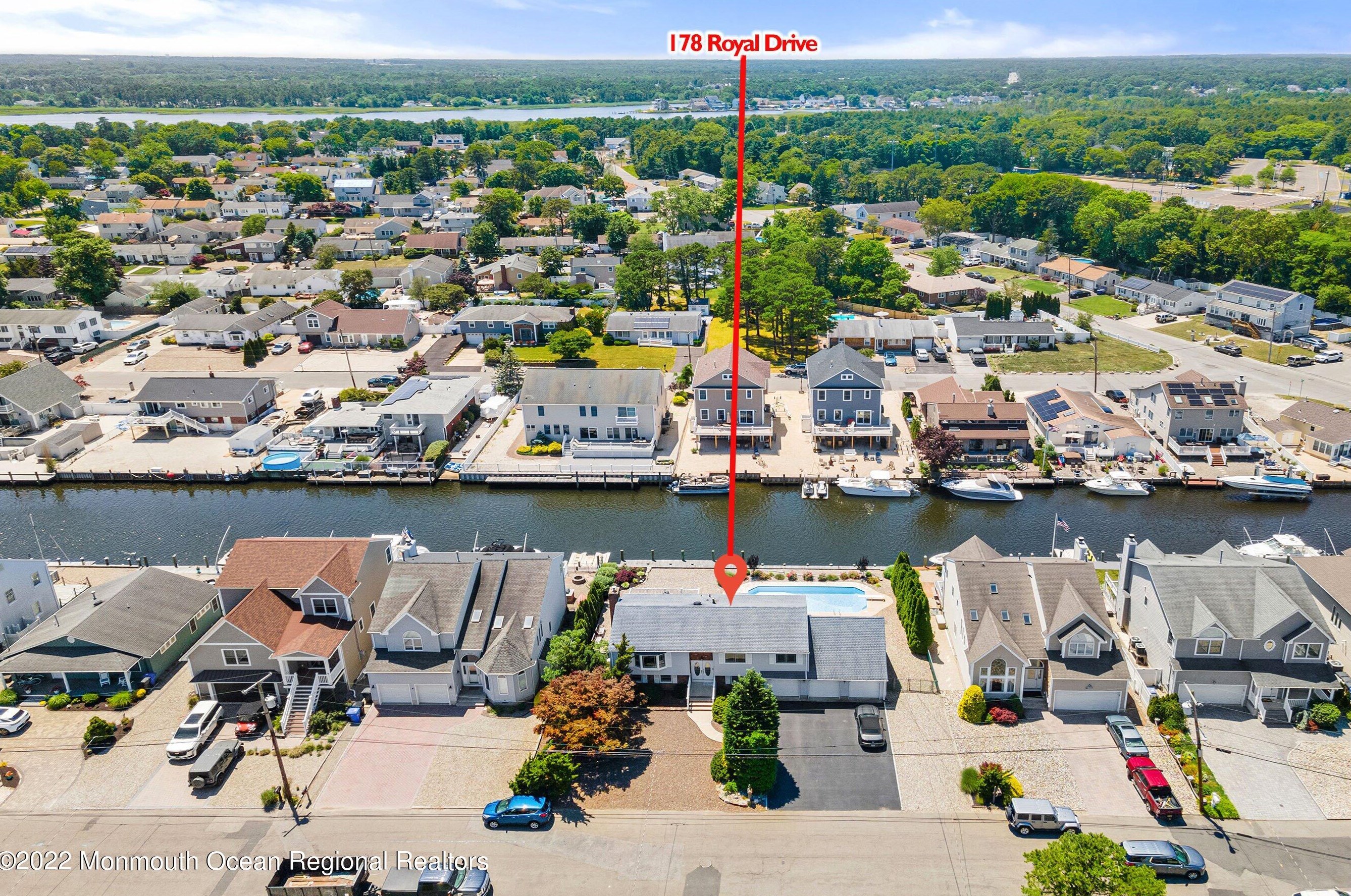178 Royal Dr, Bricktown, NJ 08723