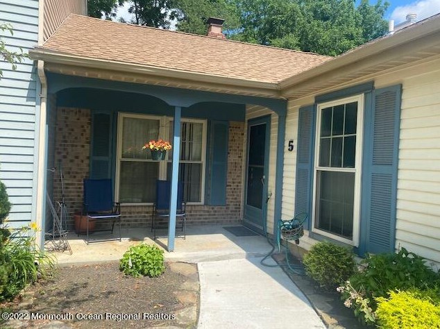 6 Claridge Ct, East Freehold, NJ 07728-3910