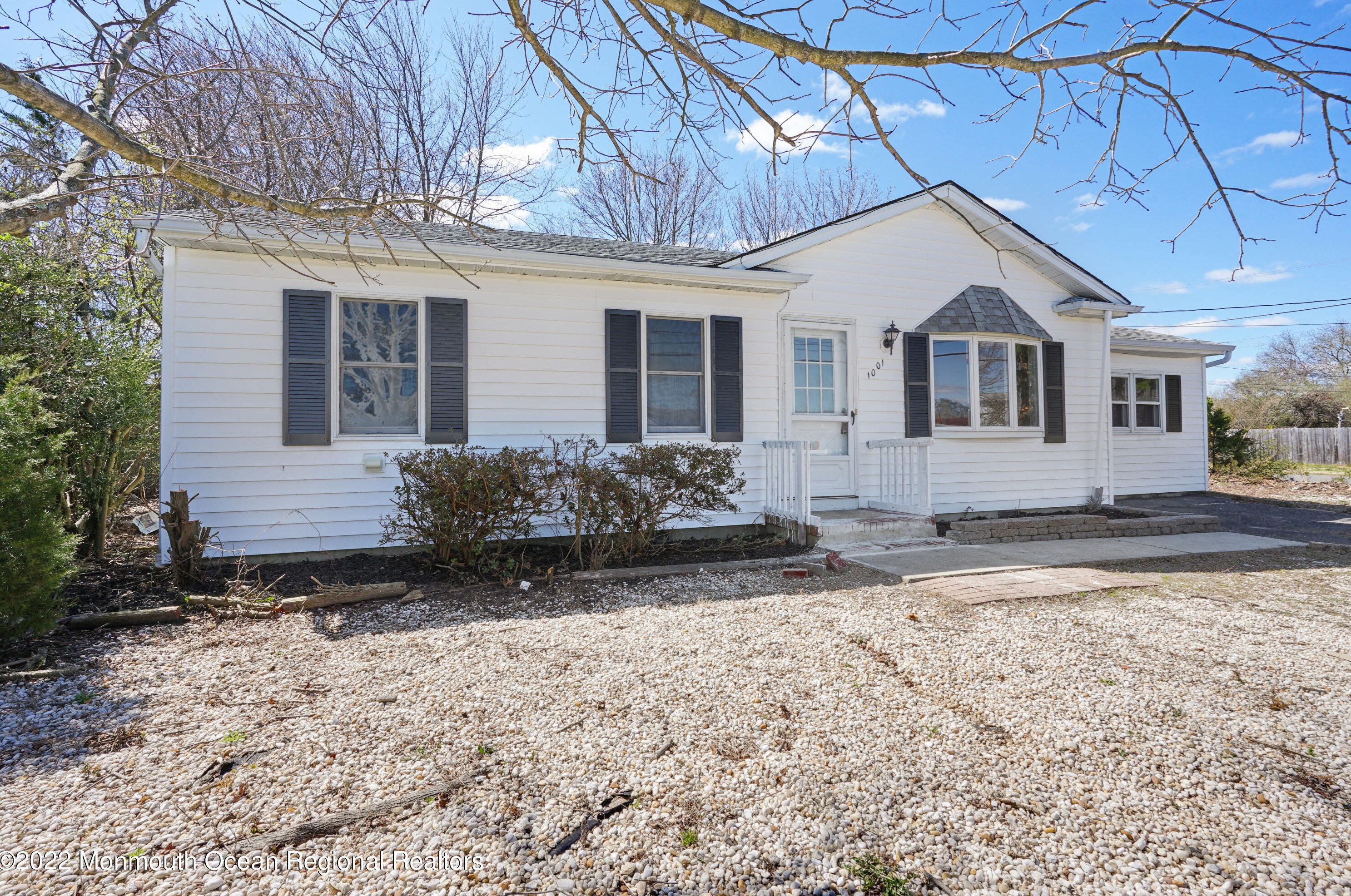 1001 Orlando Dr, Lacey, NJ 08731