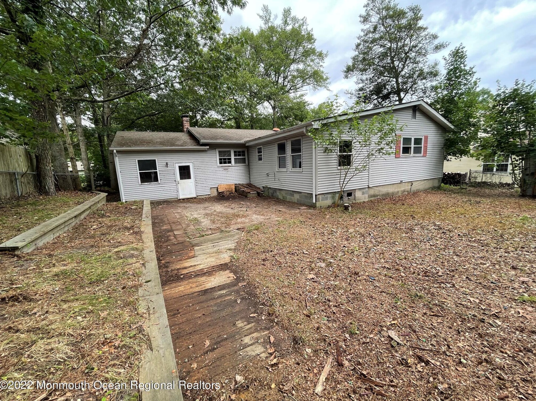 82 Leitz Blvd, Tuckerton, NJ 08087-2128