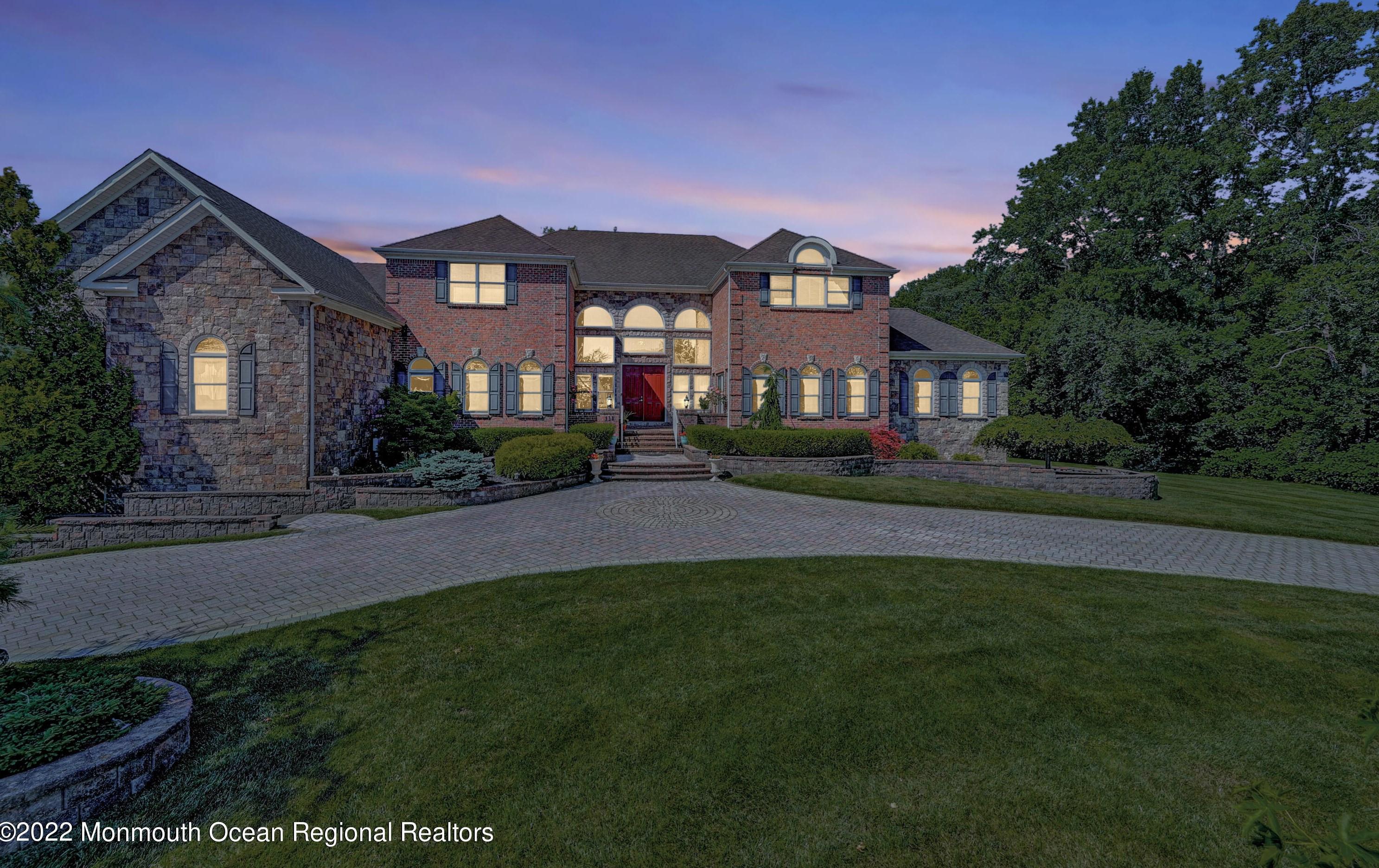 111 Hidden Pond Ct, Millstone Township, NJ 07726-9590