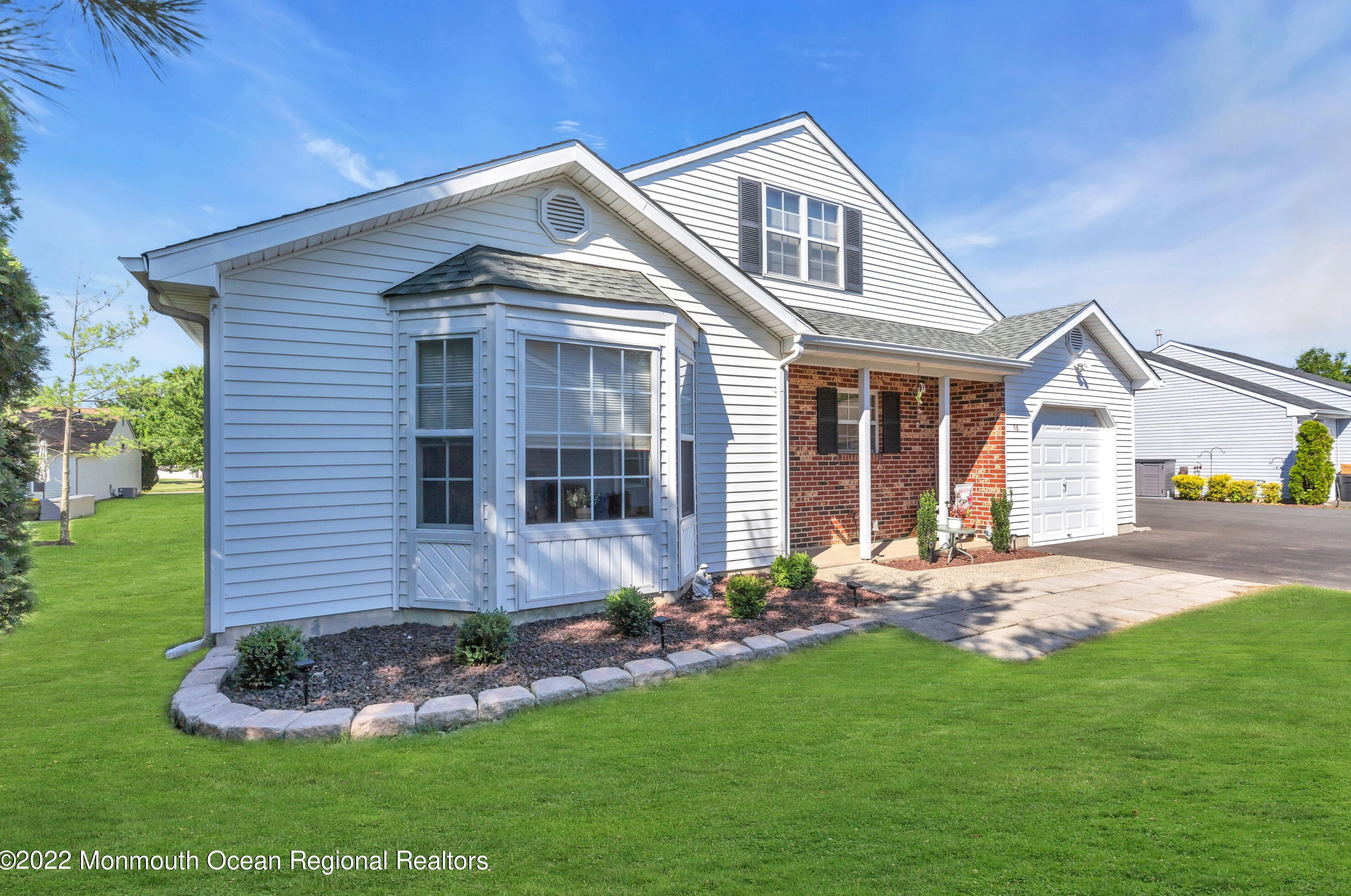 50 Farnworth Close #1000, East Freehold, NJ 07728