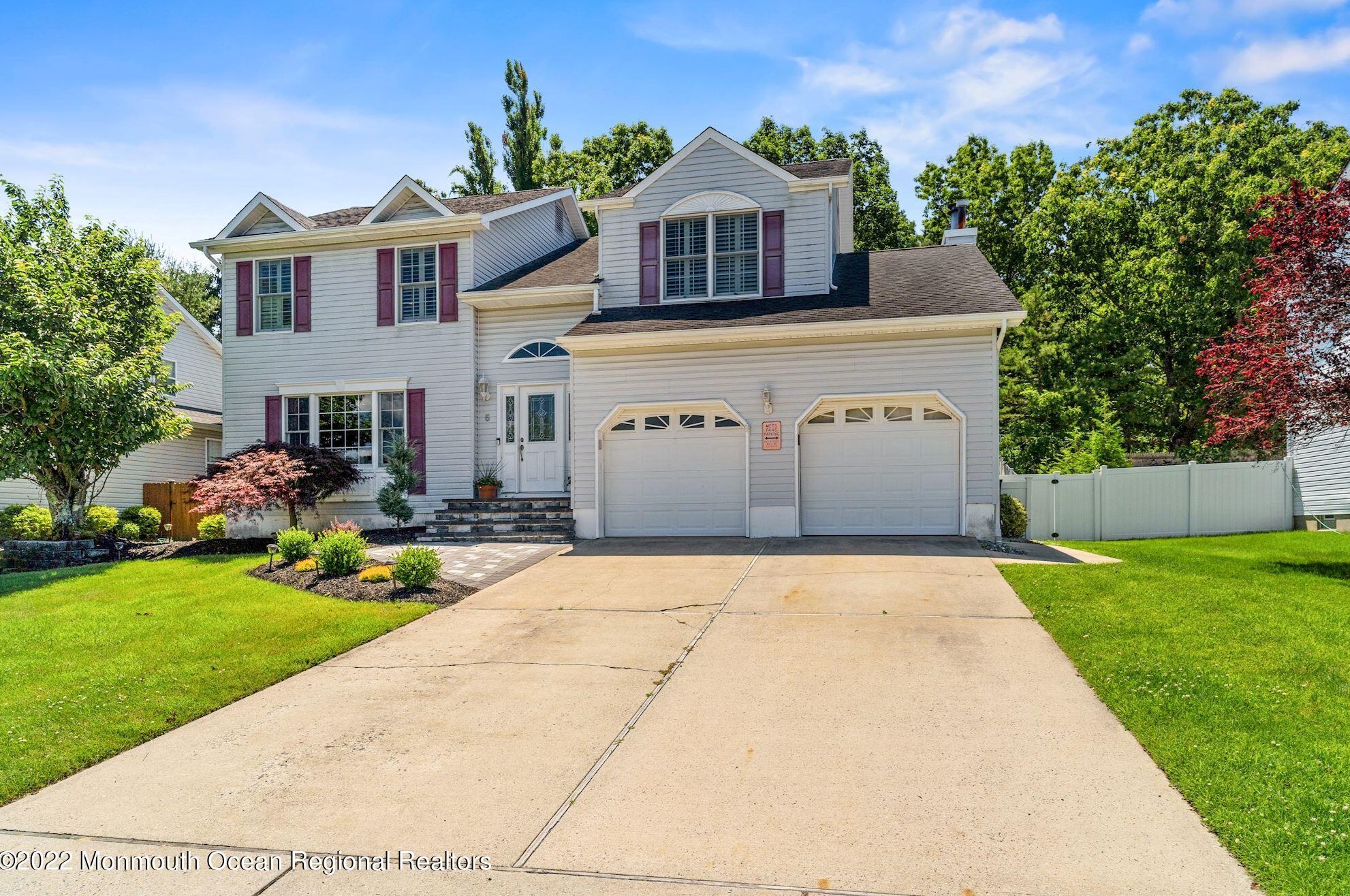 5 Derringer Dr, Wall Township, NJ 07731-2964