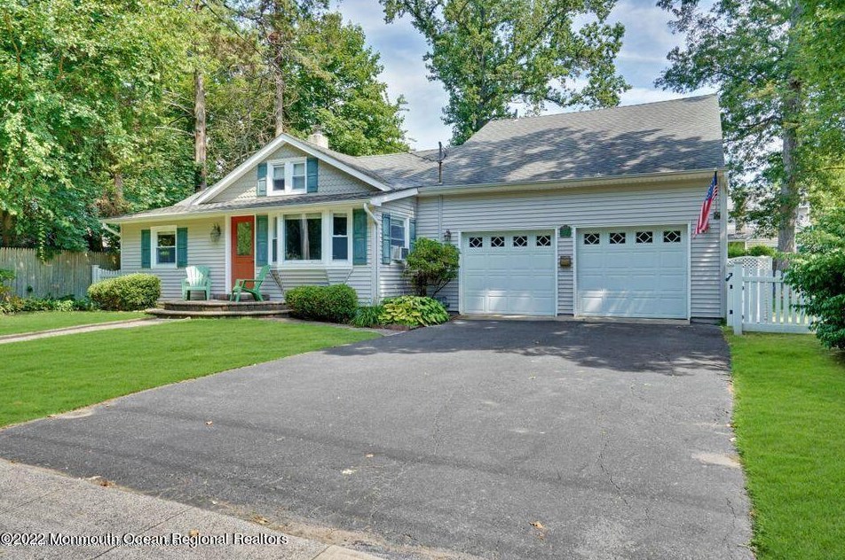 717 Corlies Ave, Tinton Falls, NJ 07711