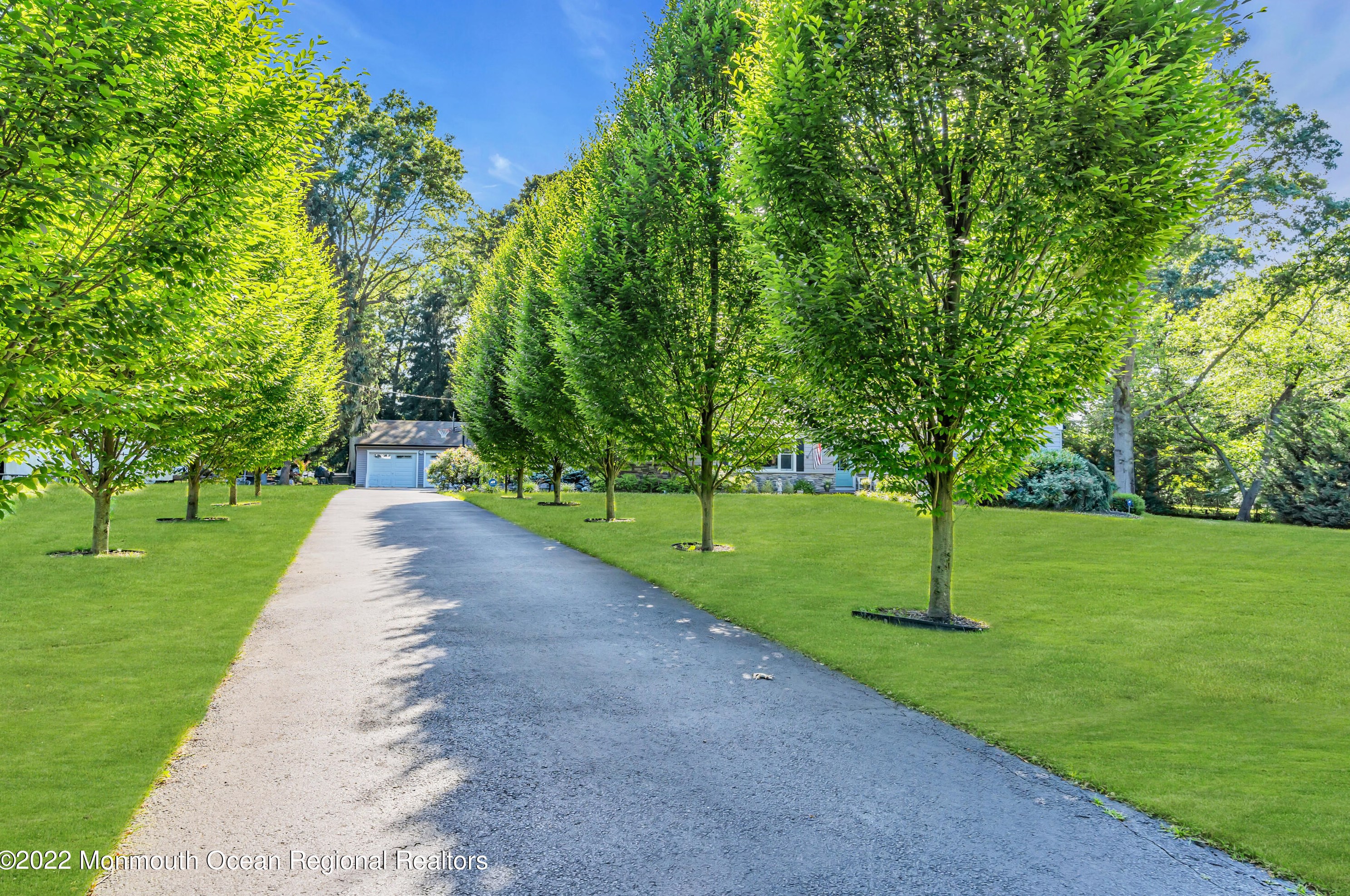 35 Tilton Rd, Middletown, NJ 07748