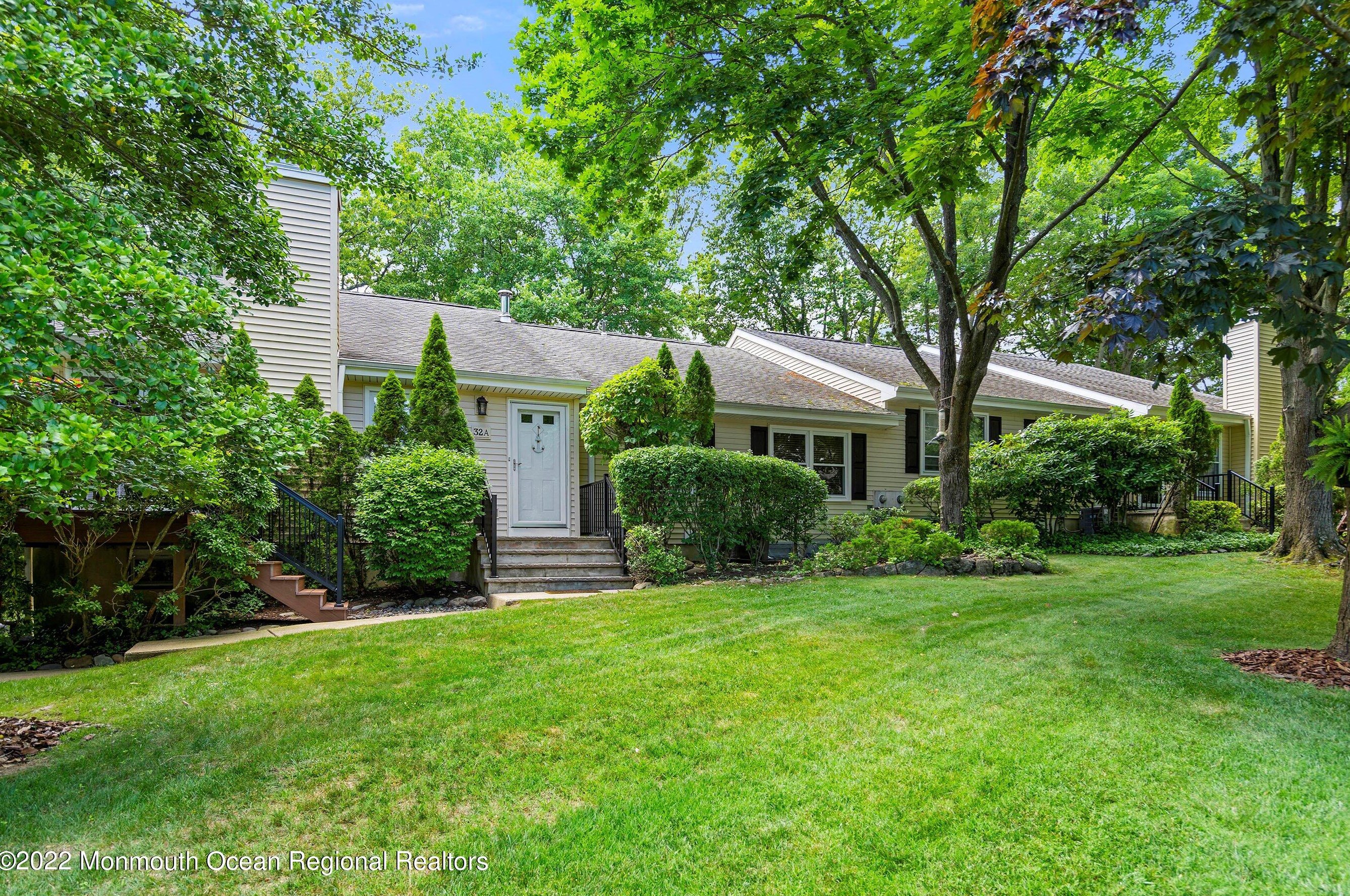 32 Maple Ln #a, Brielle, NJ 08730