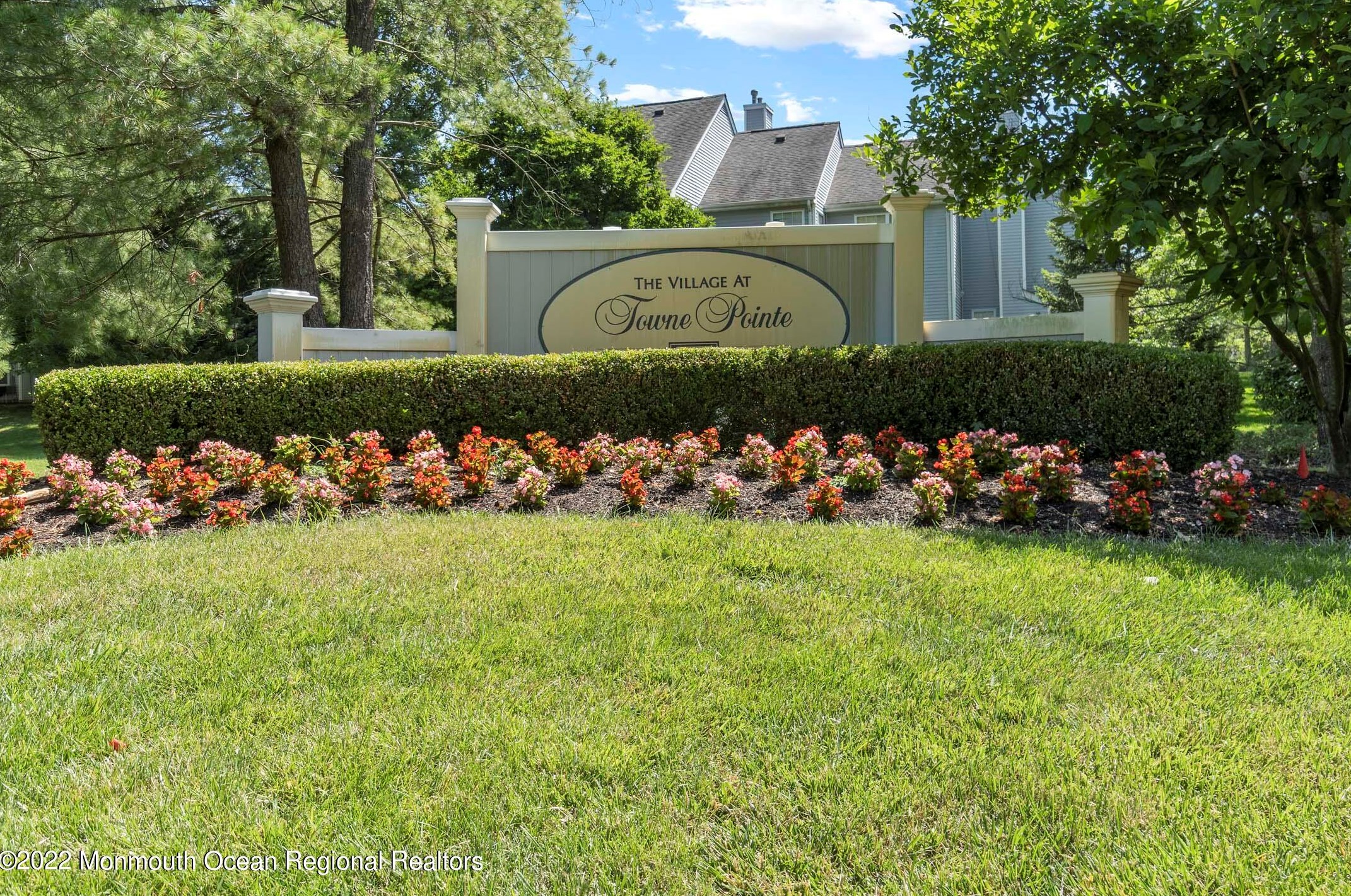 438 Hampton Ct #12-2, Millstone Township, NJ