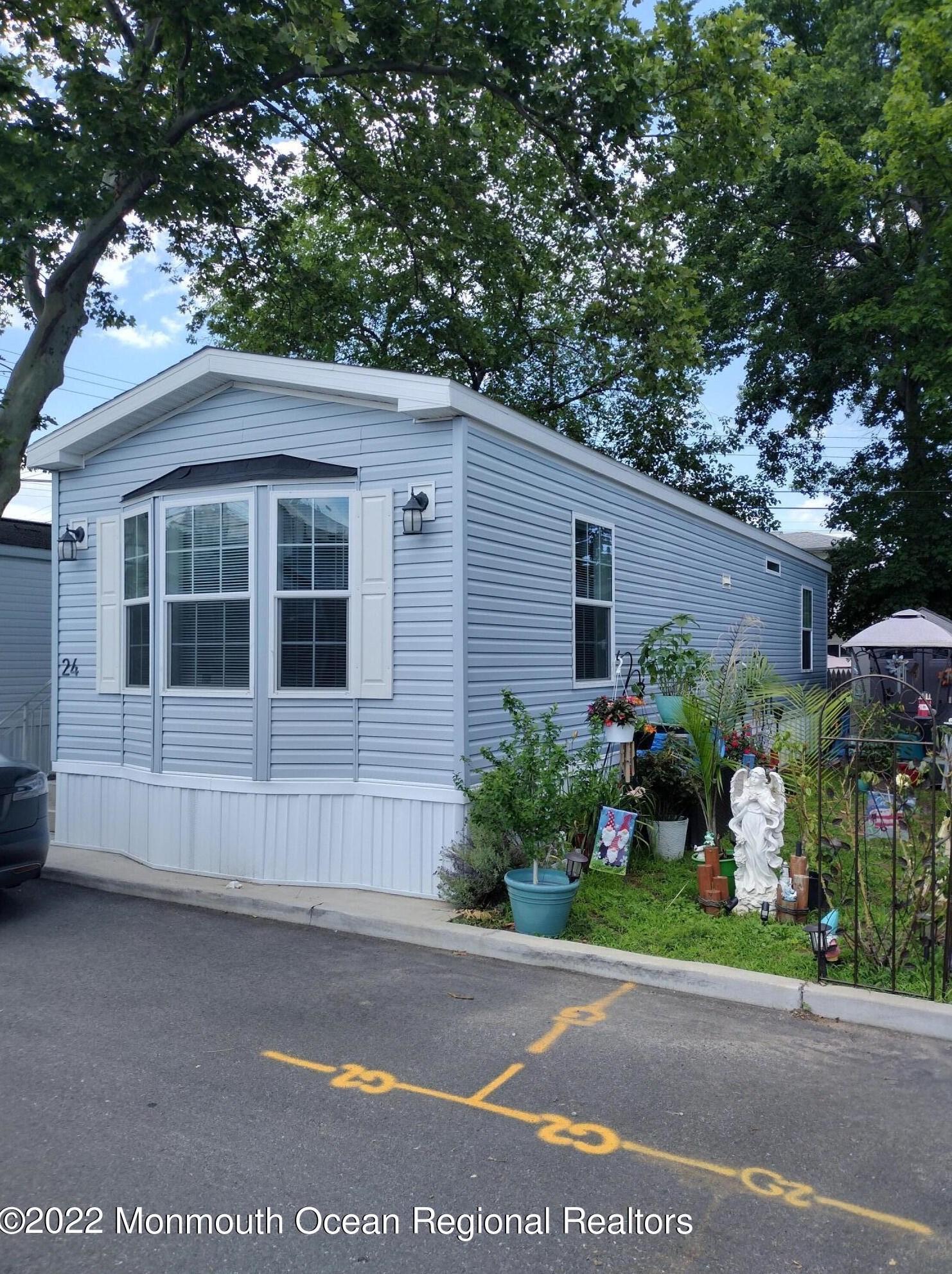 24 Monique Cir, Hazlet, NJ 07730