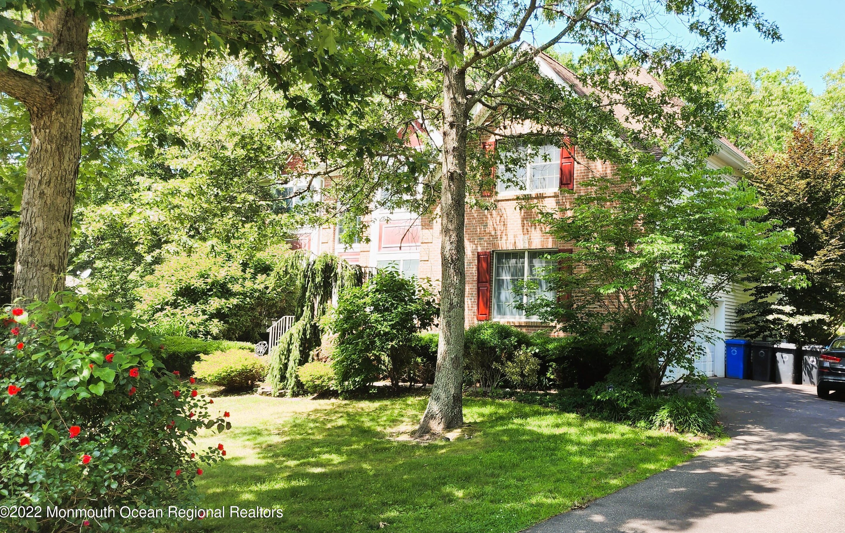 23 Popper St, Stafford Township, NJ 08050