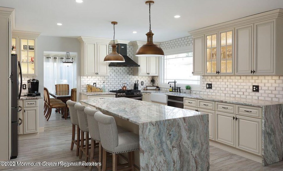 545 W Earl Ct, Toms River, NJ 08753