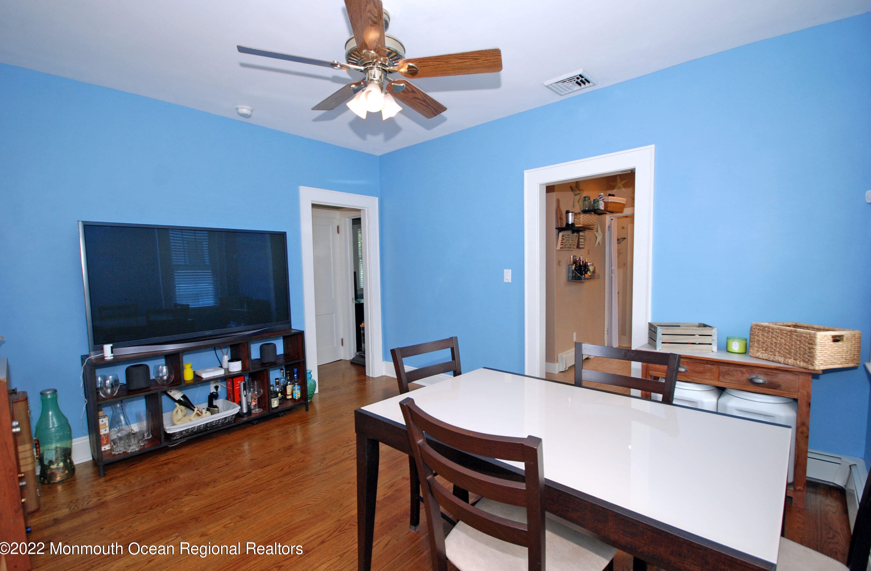 127 Smt Ave, Lyndhurst NJ 07071-1228 exterior