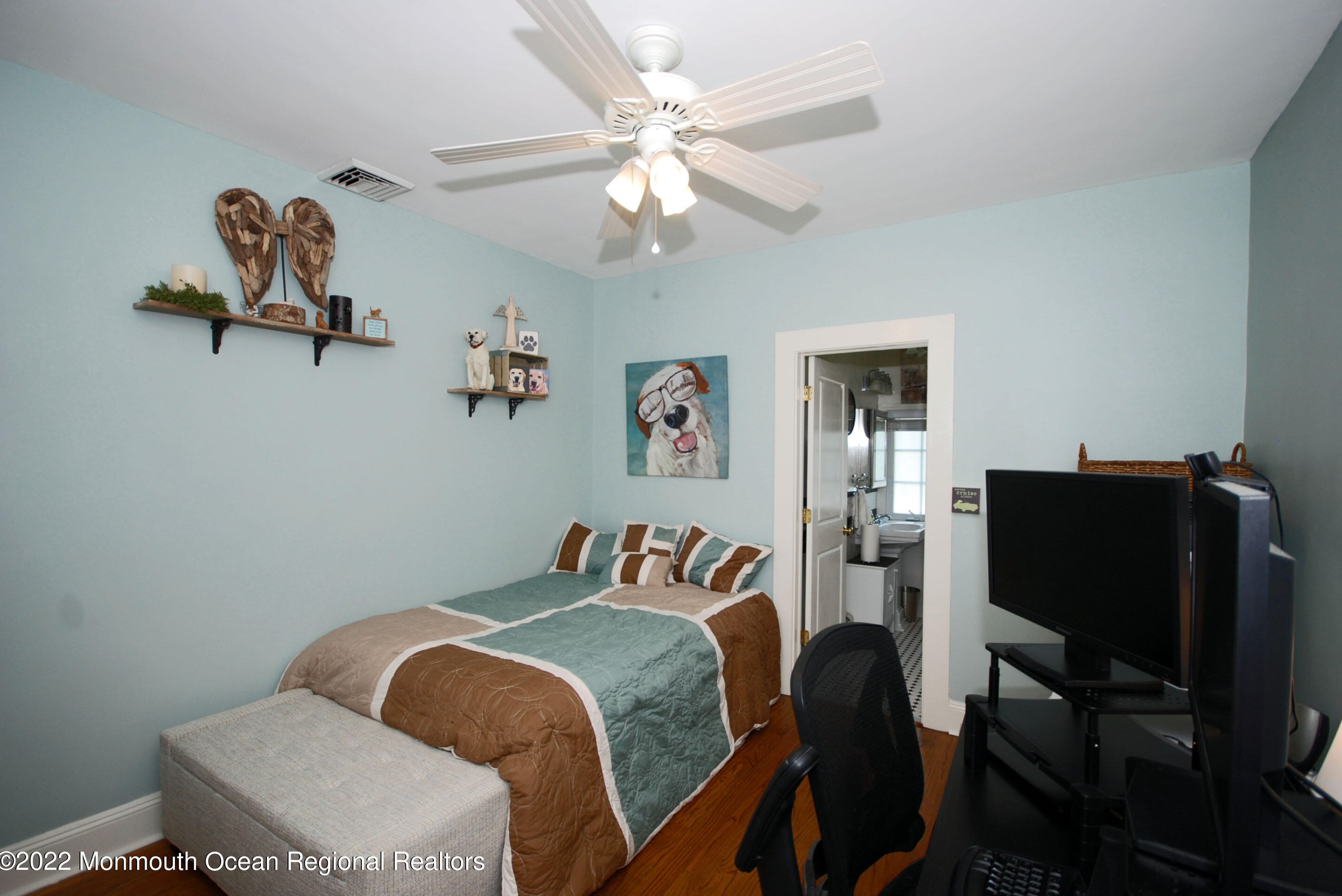 127 Smt Ave, Lyndhurst NJ 07071-1228 exterior