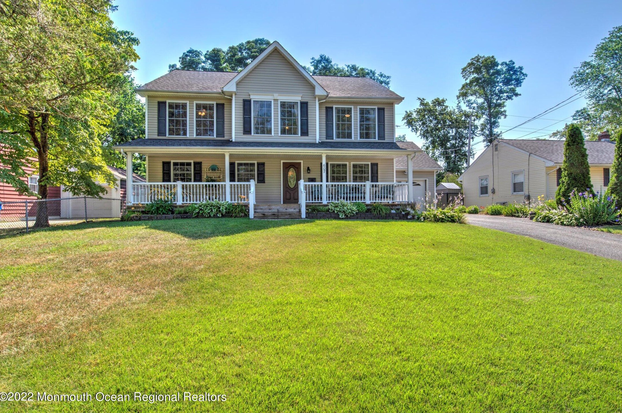 607 Hopping Rd, Belford, NJ 07718-1104