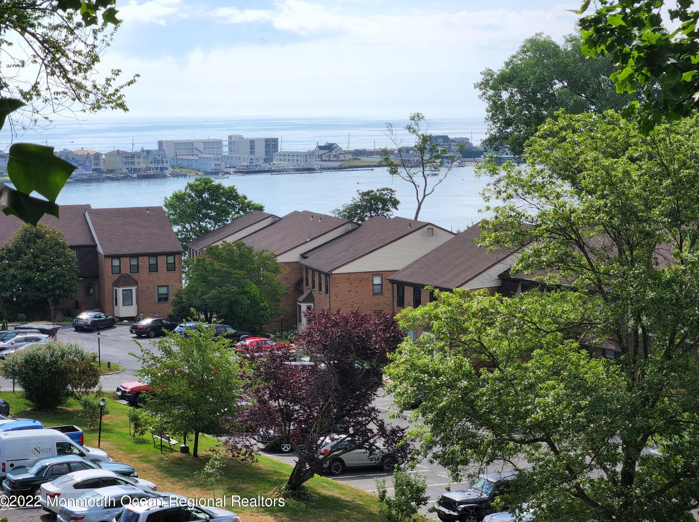 200 Portland Rd # D15, Monmouth Hills, NJ
