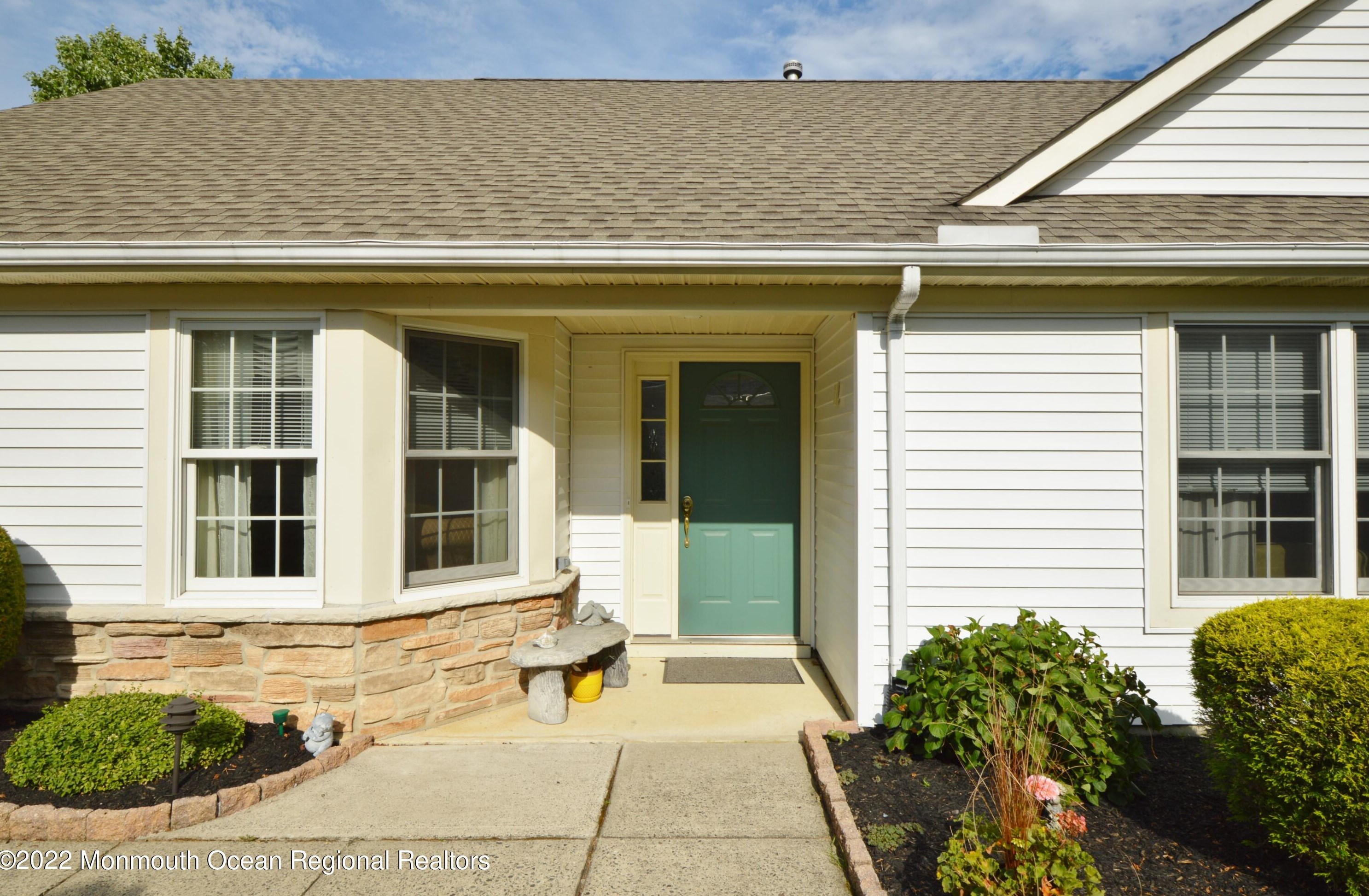 2813 Lenox St, Toms River, NJ 08755-2550
