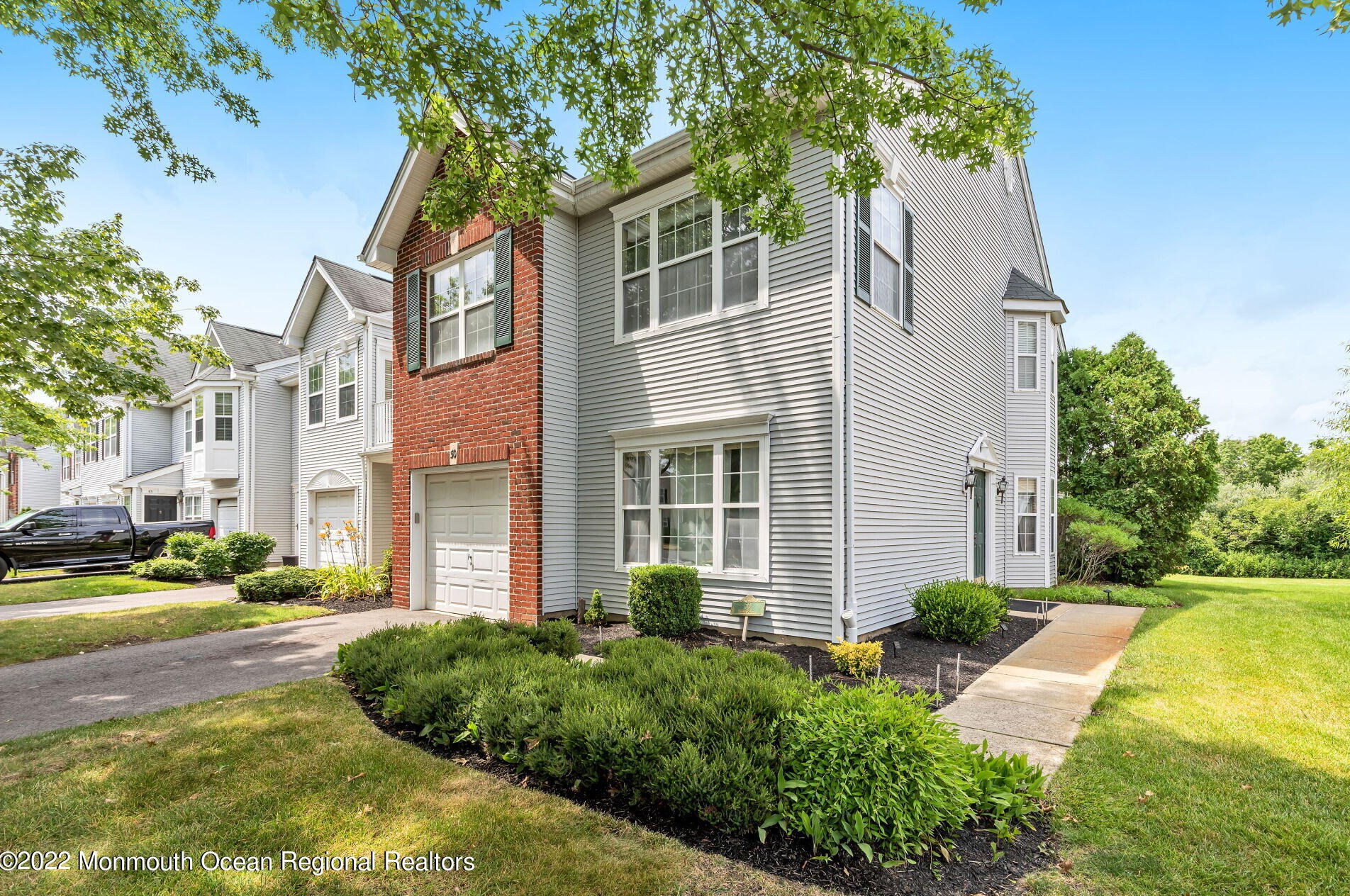 50 Picket Pl, East Freehold, NJ 07728-9536