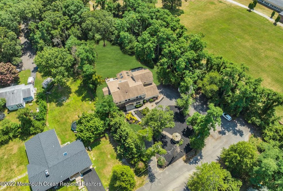 12 Alvord St, Oakhurst, NJ 07755