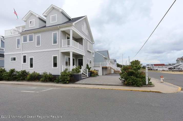 573 Tarpon Ave, Wall Township, NJ 08736