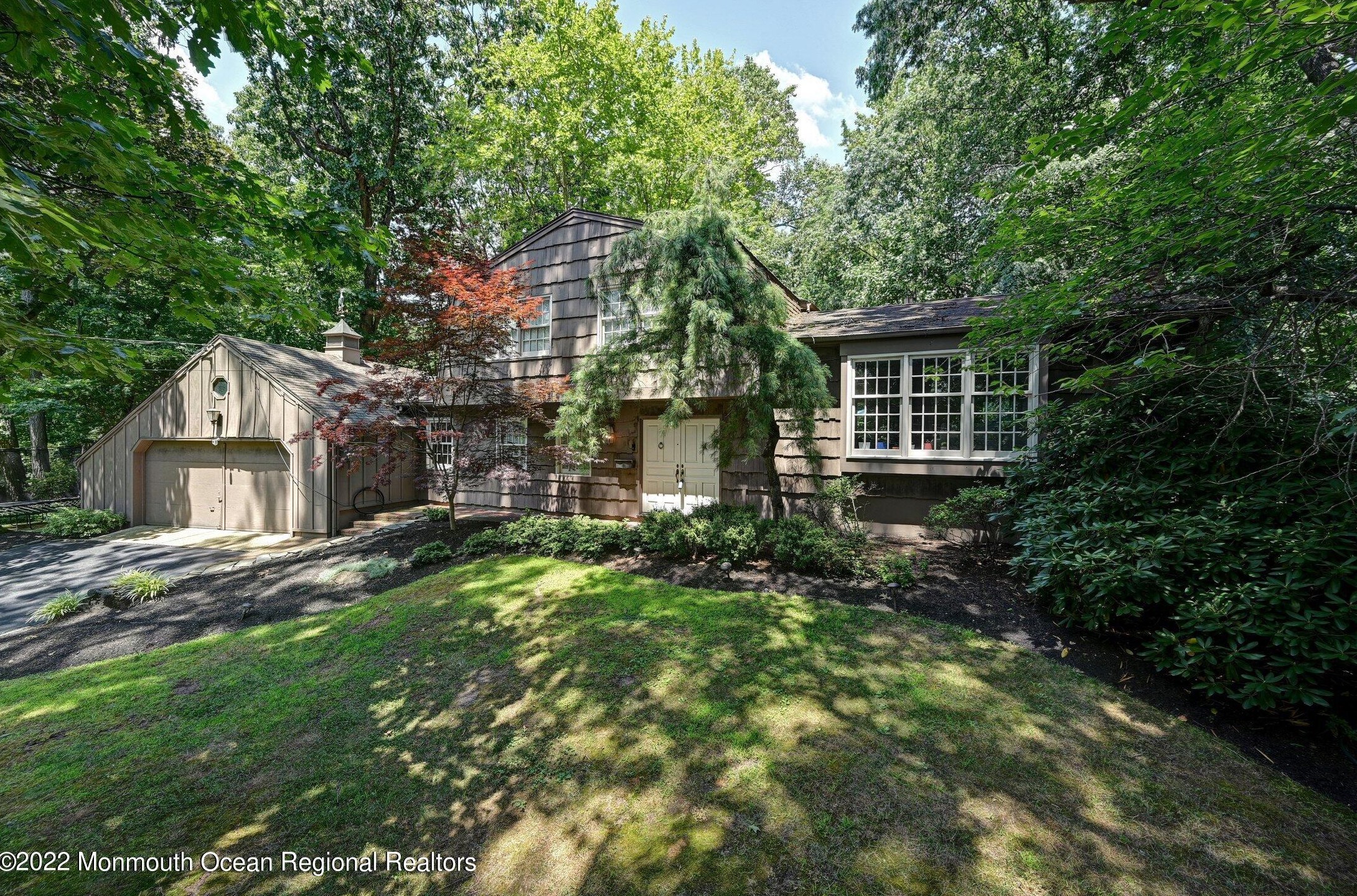 8 Point Road N, Lincroft, NJ 07738