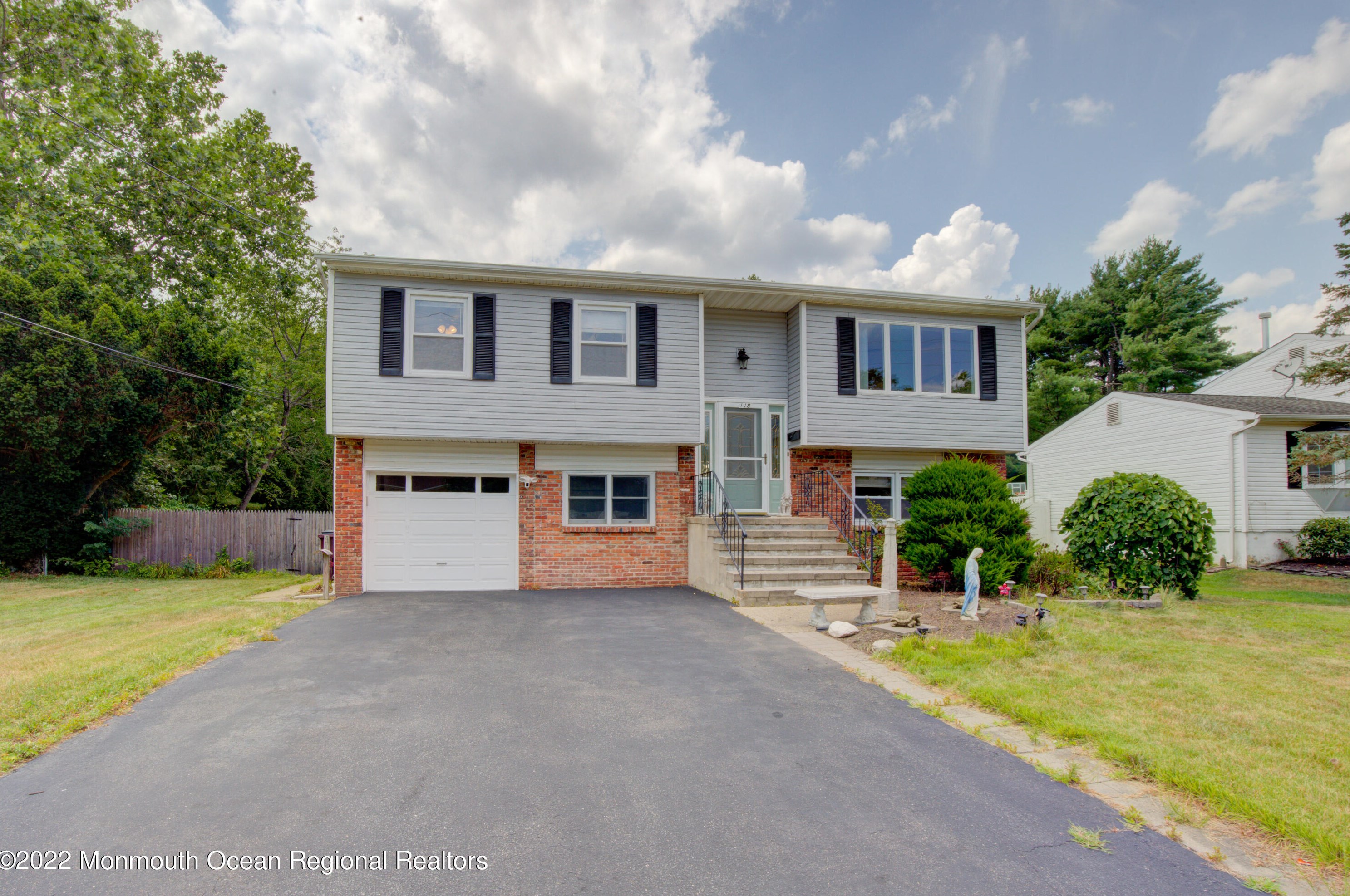 118 Pheasant Dr, Berkeley Township, NJ 08721