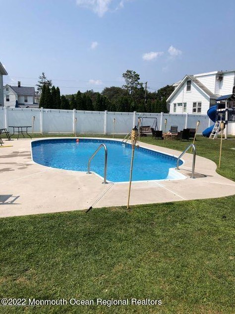317 Roosevelt Ave, Oakhurst, NJ 07755