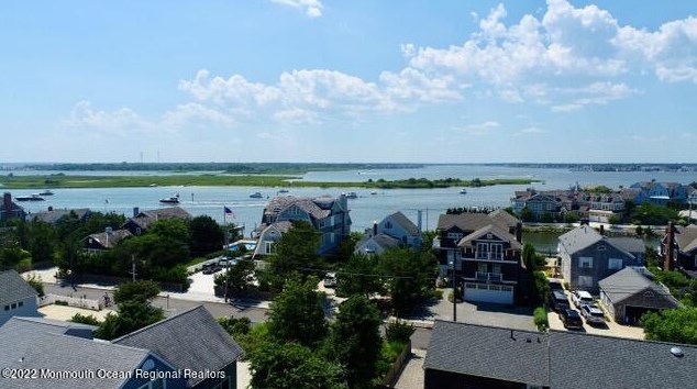 988 Ocean Ave, Mantoloking, NJ 08738